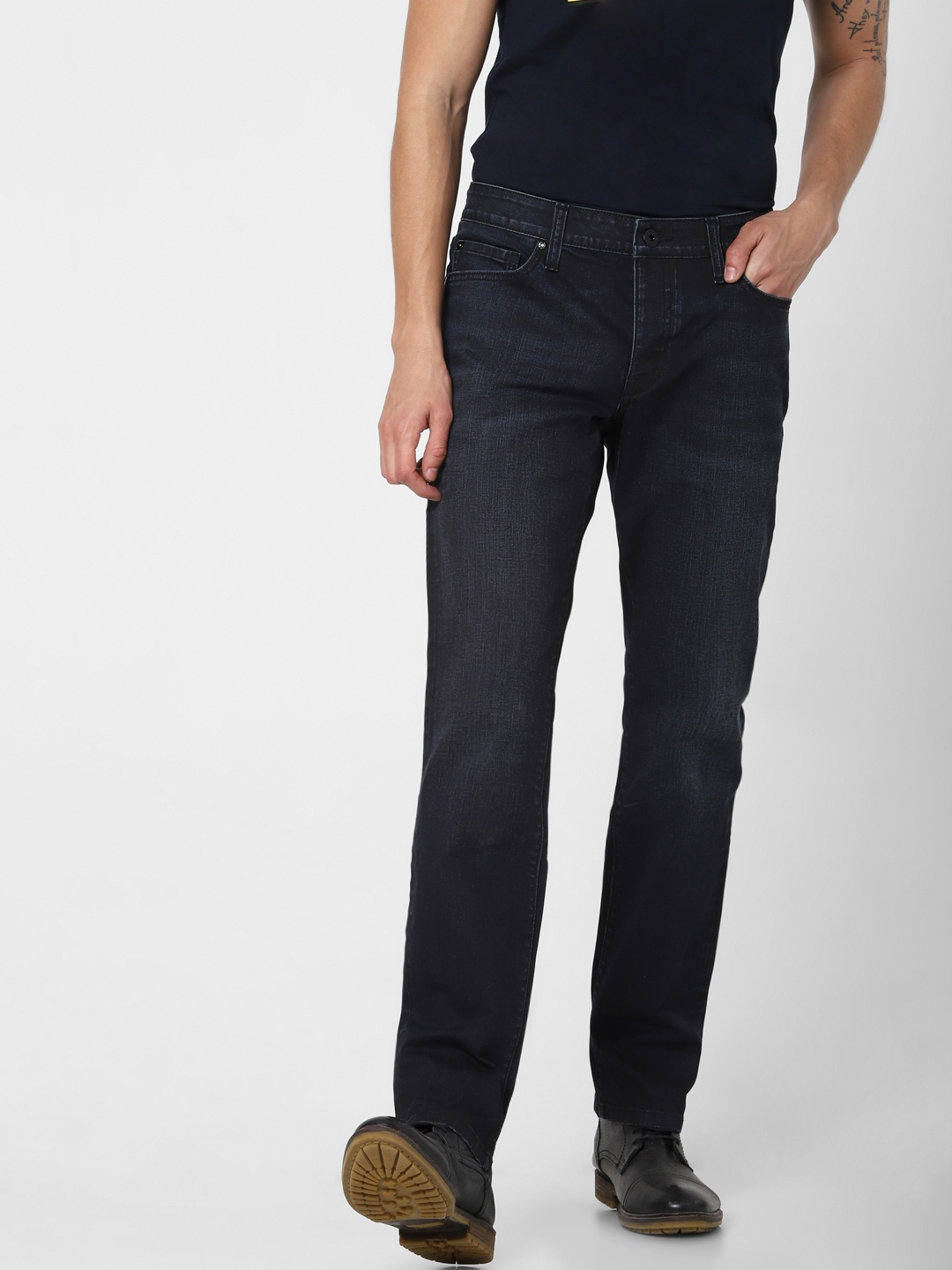 

Jack & Jones Men Blue Clark Regular Fit Low-Rise Clean Look Stretchable Jeans