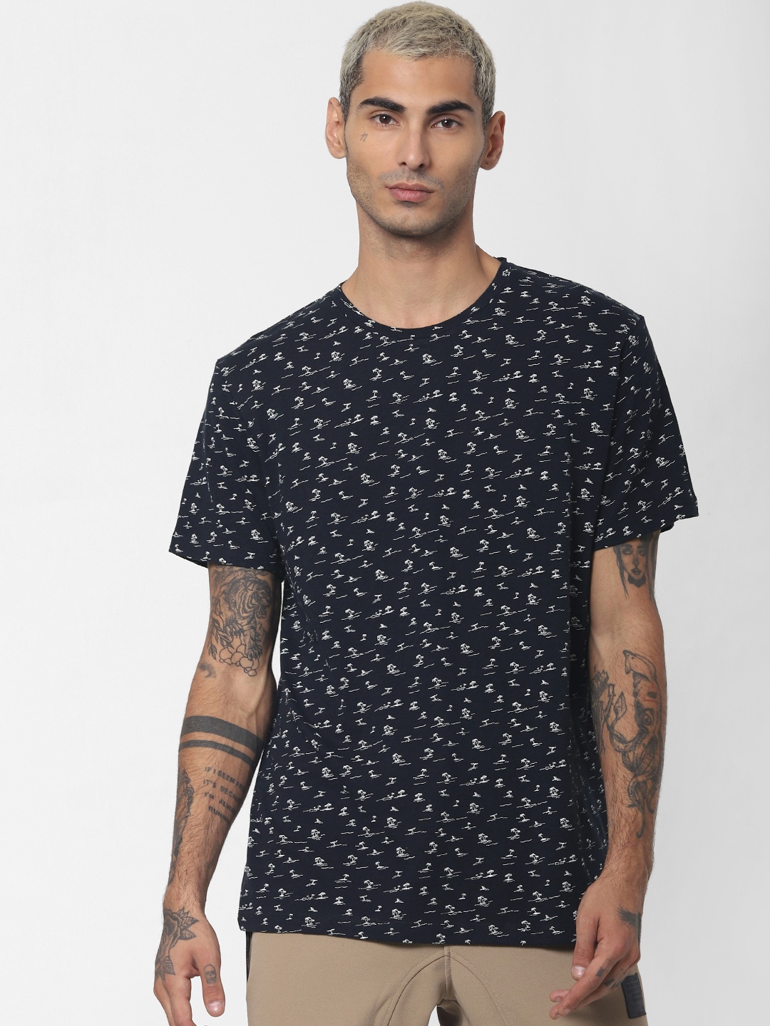 

Jack & Jones Men Navy Blue Printed Round Neck Slim Fit Sustainable T-shirt