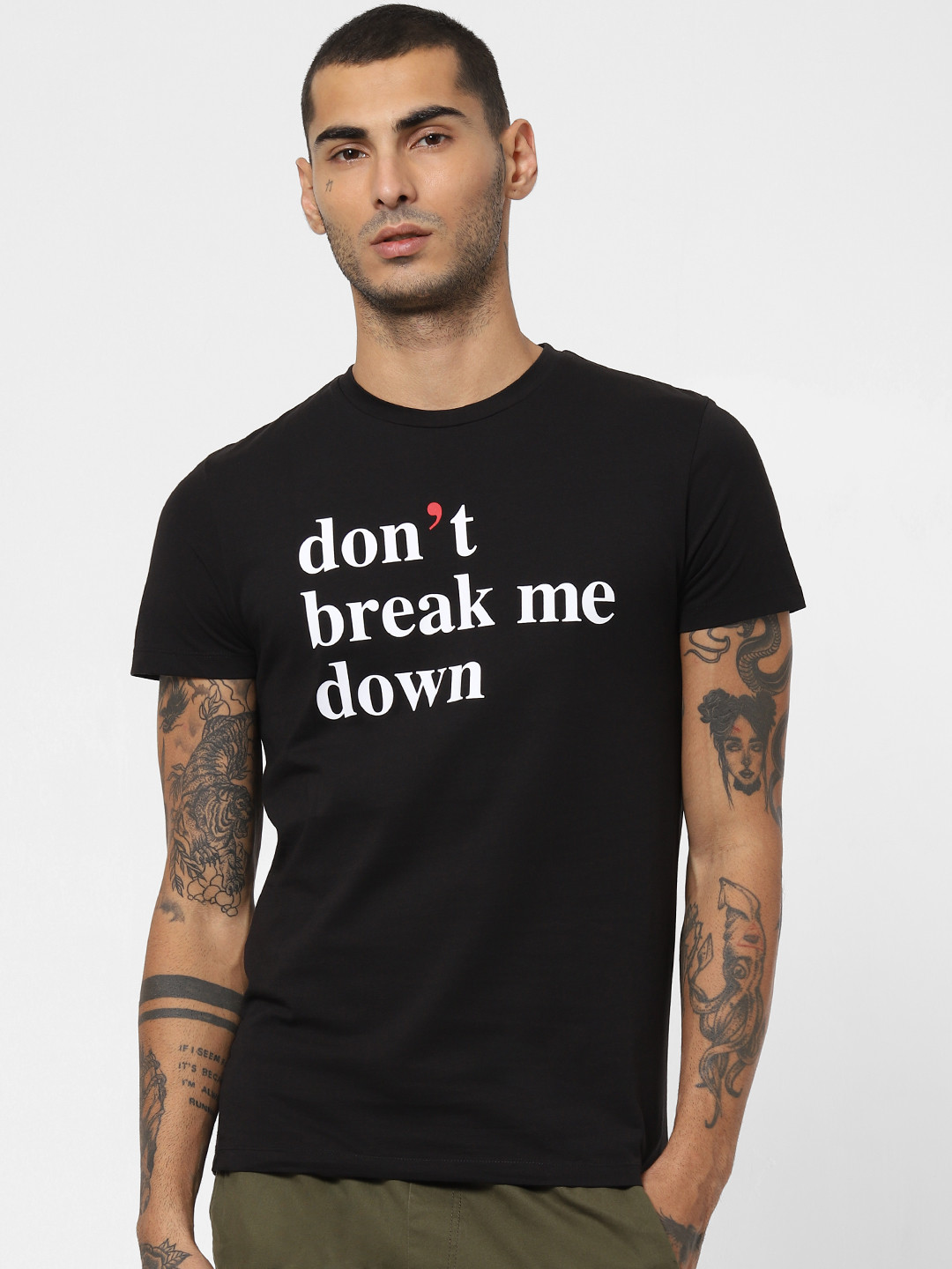 

Jack Jones Men Black Typography Printed Slim Fit Round Neck Pure Cotton T-shirt