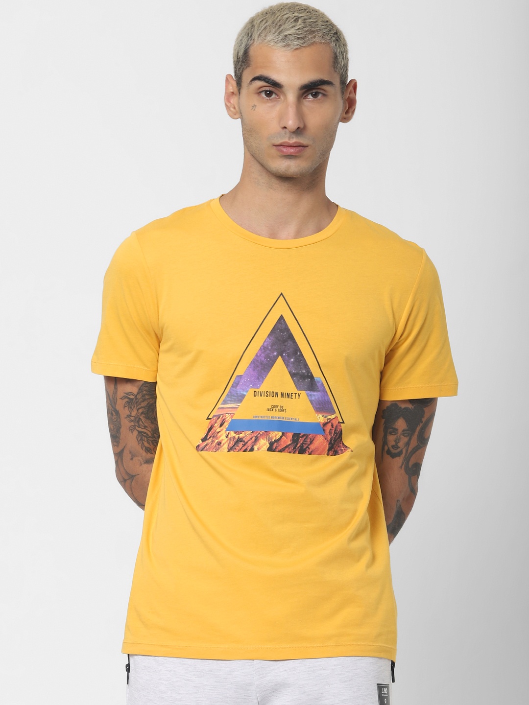 

Jack Jones Men Yellow Slim Fit Printed Round Neck Sustainable Pure Cotton T-shirt