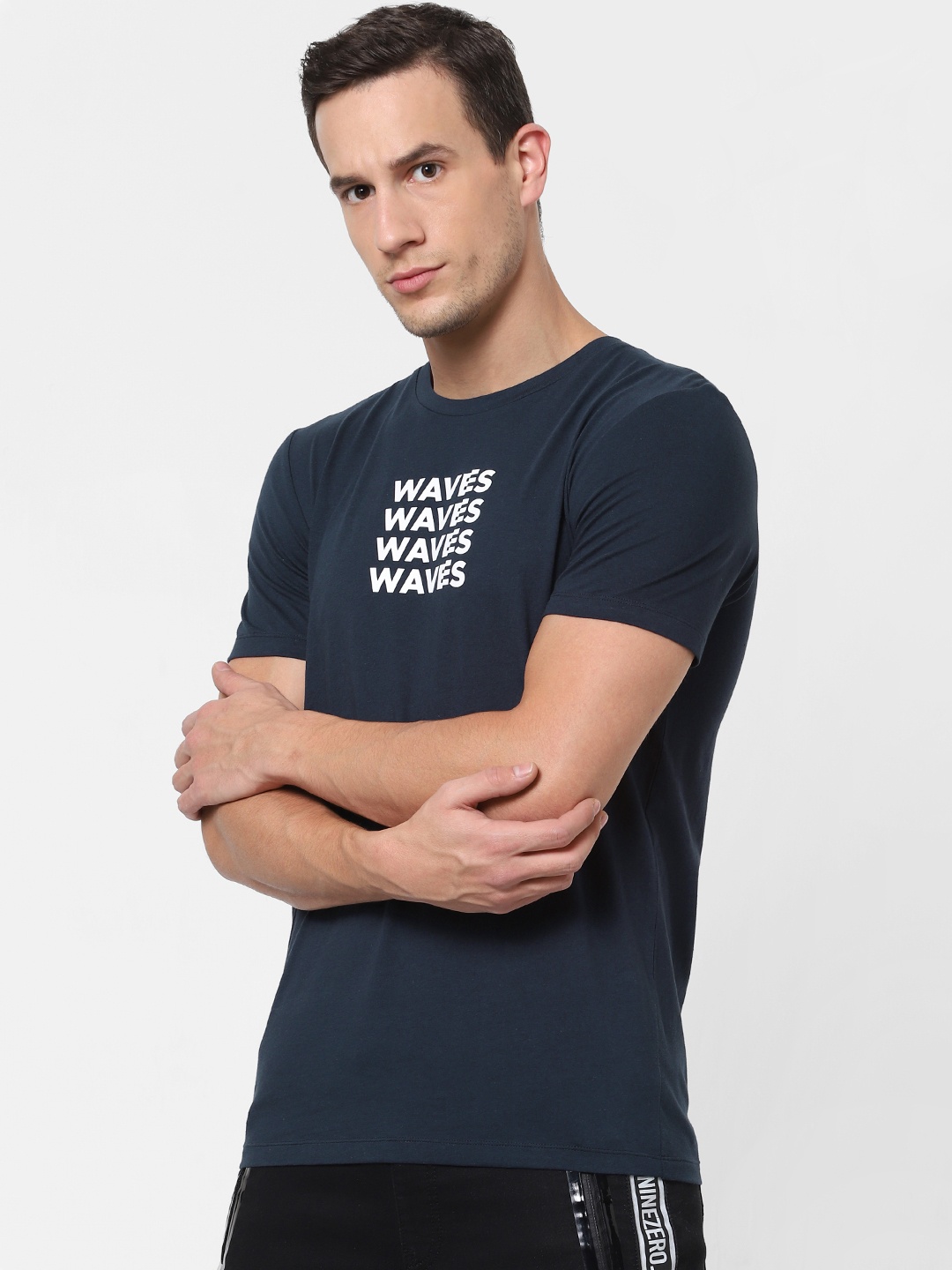 

Jack Jones Men Navy Blue Boxy Fit Printed Round Neck Sustainable Pure Cotton T-shirt