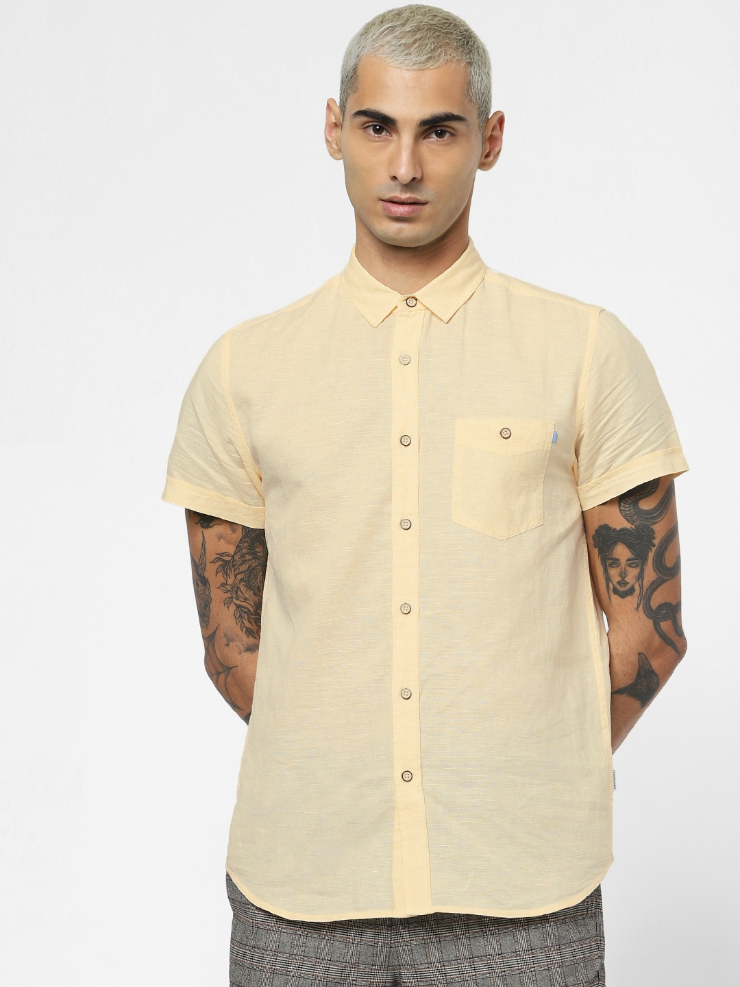 

Jack & Jones Men Yellow Regular Fit Solid Casual Shirt