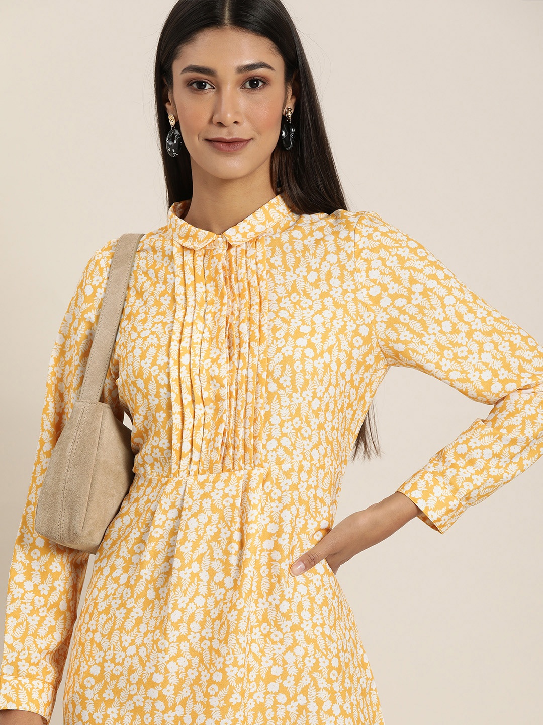 

her by invictus Women Yellow & White Floral Printed Shirt Dress