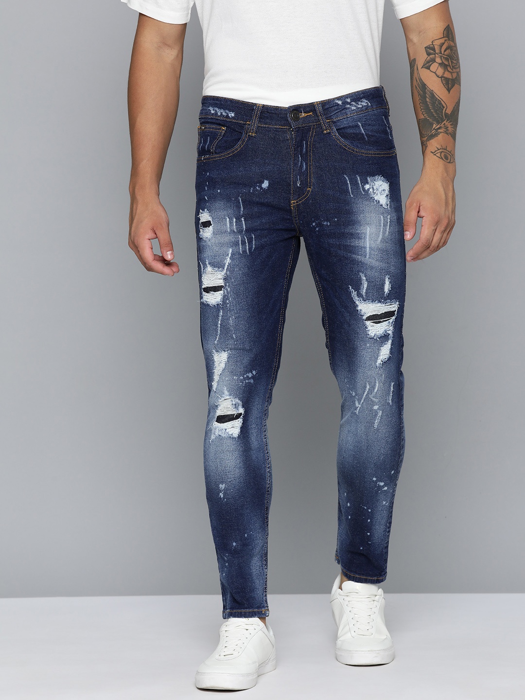

HIGHLANDER Men Tapered Fit Mildly Distressed Stretchable Jeans, Blue
