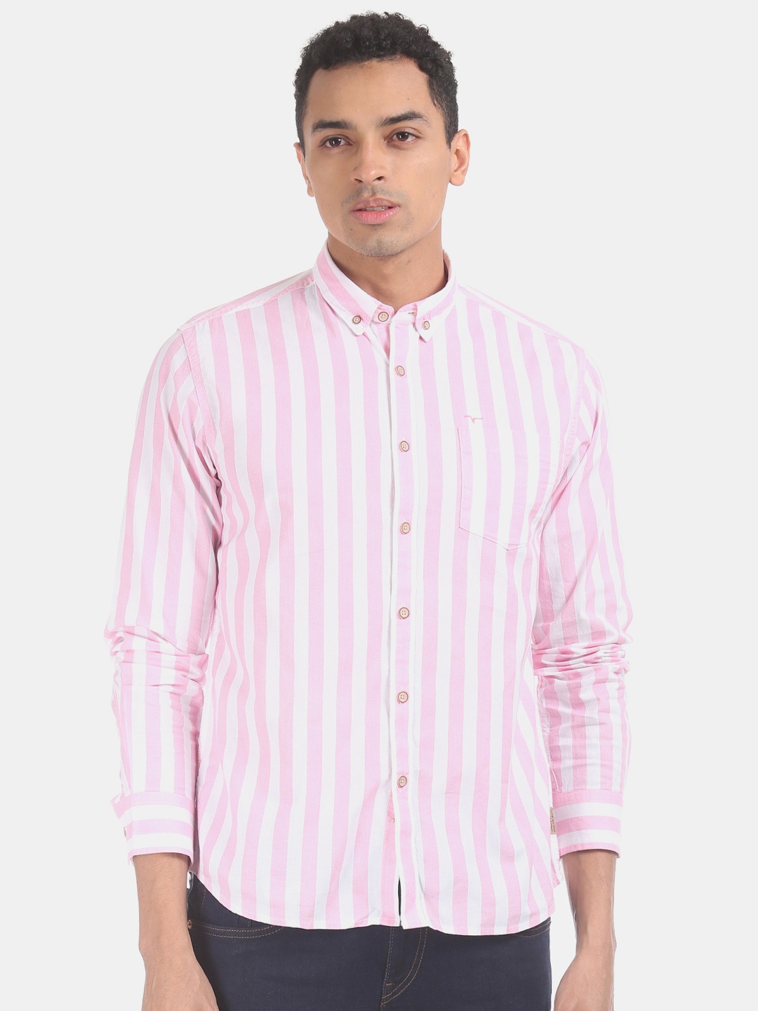 

Flying Machine Men Pink & White Slim Fit Striped Casual Shirt