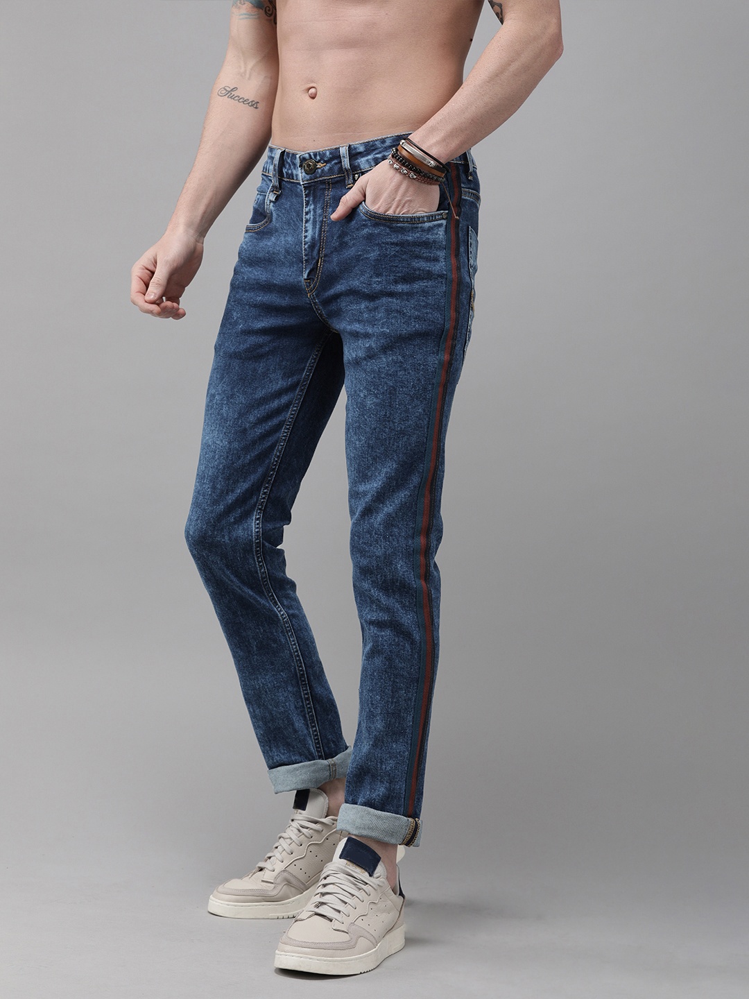 

Roadster Men Blue Skinny Fit Mid-Rise Clean Look Stretchable Jeans