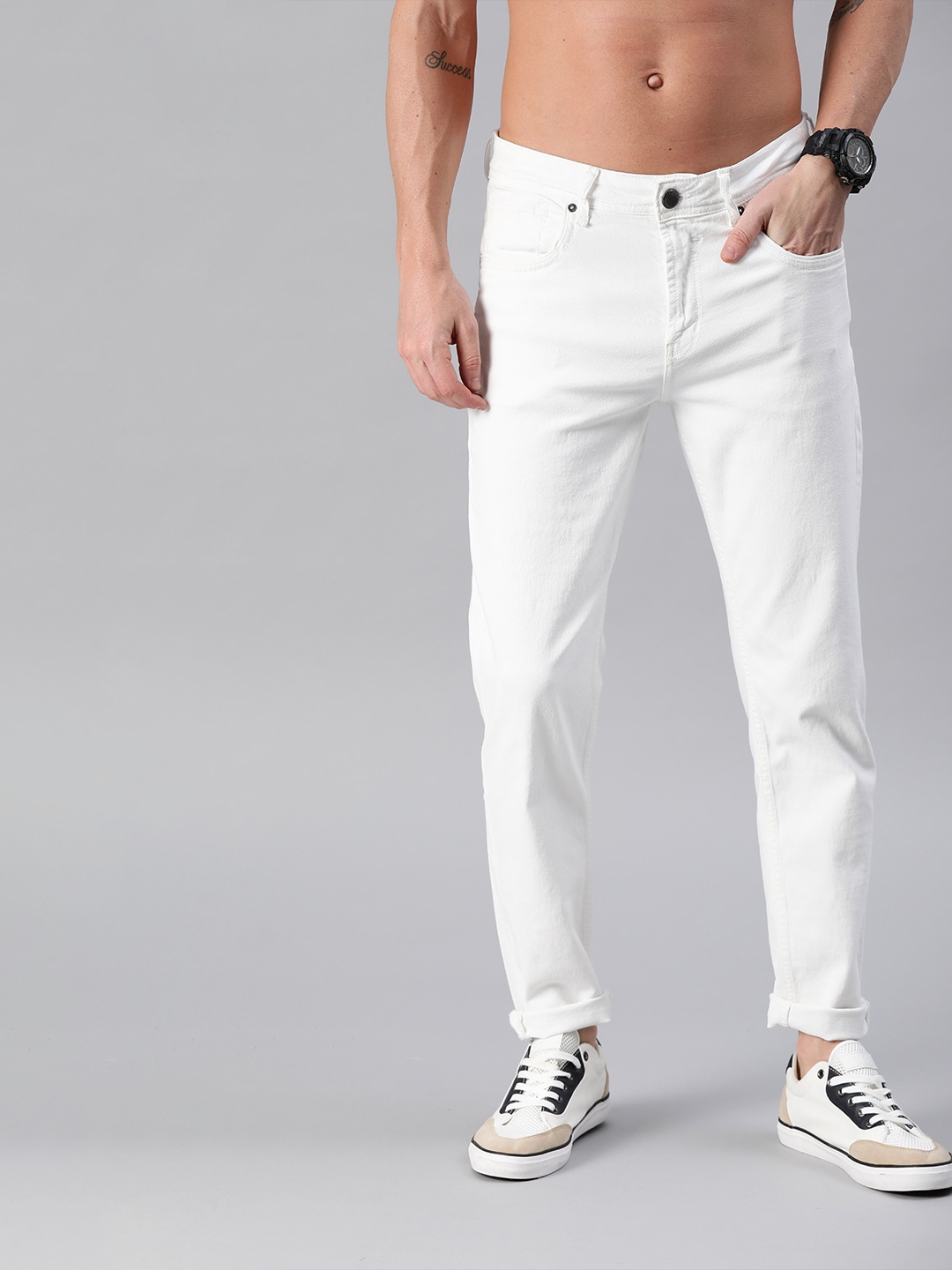 

Roadster Men White Carrot Fit Mid-Rise Clean Look Jeans