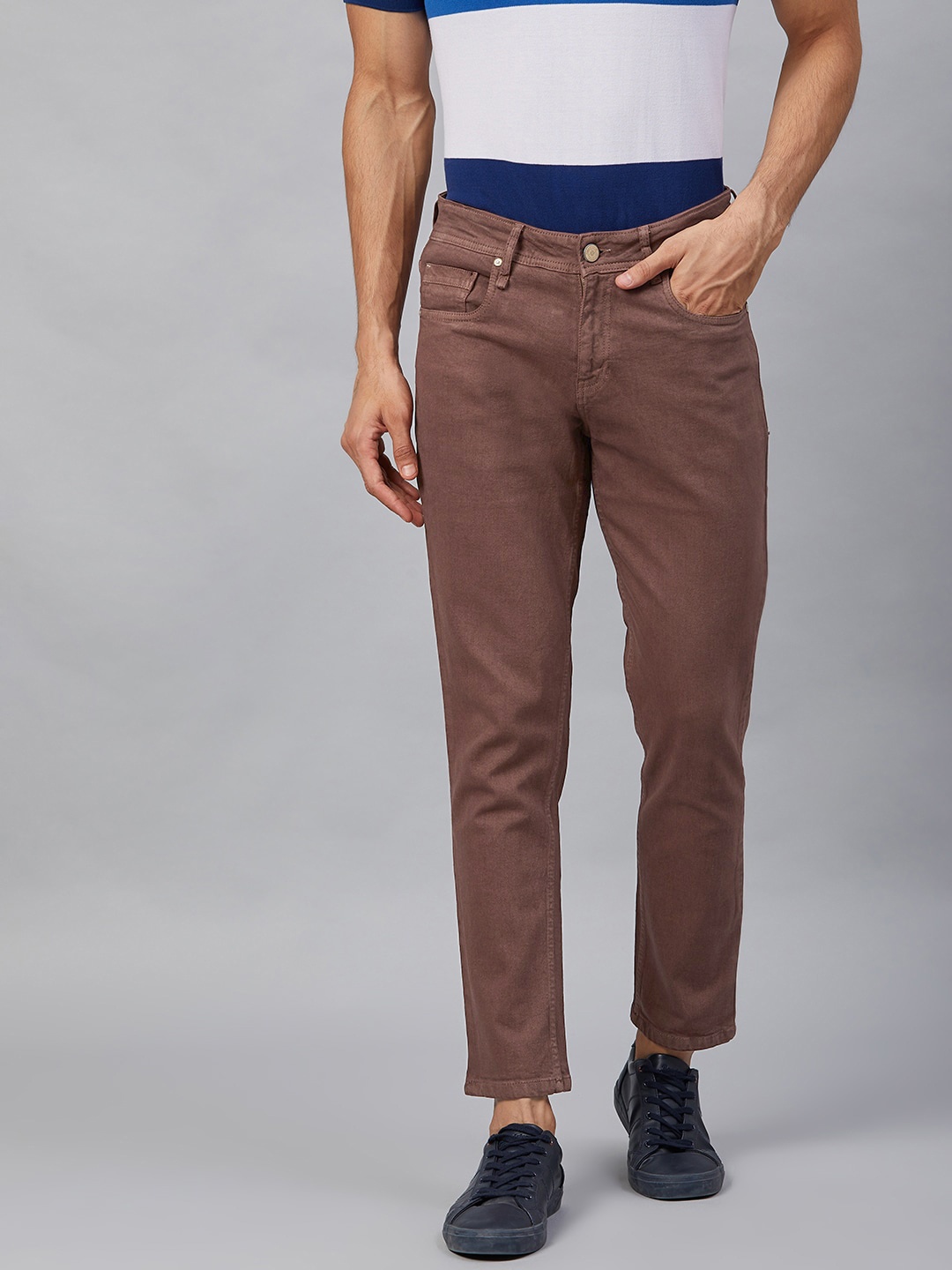 

Roadster Men Brown Regular Fit Mid-Rise Clean Look Stretchable Jeans