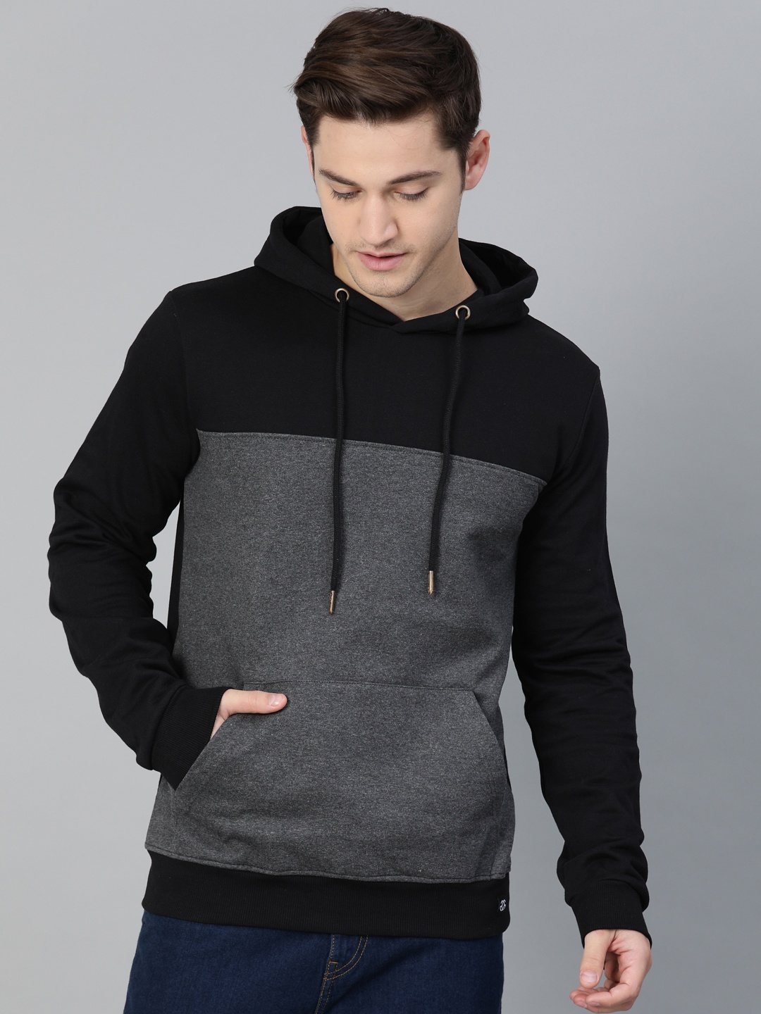 

Genius18 Men Black & Grey Colourblocked Hooded Sweatshirt