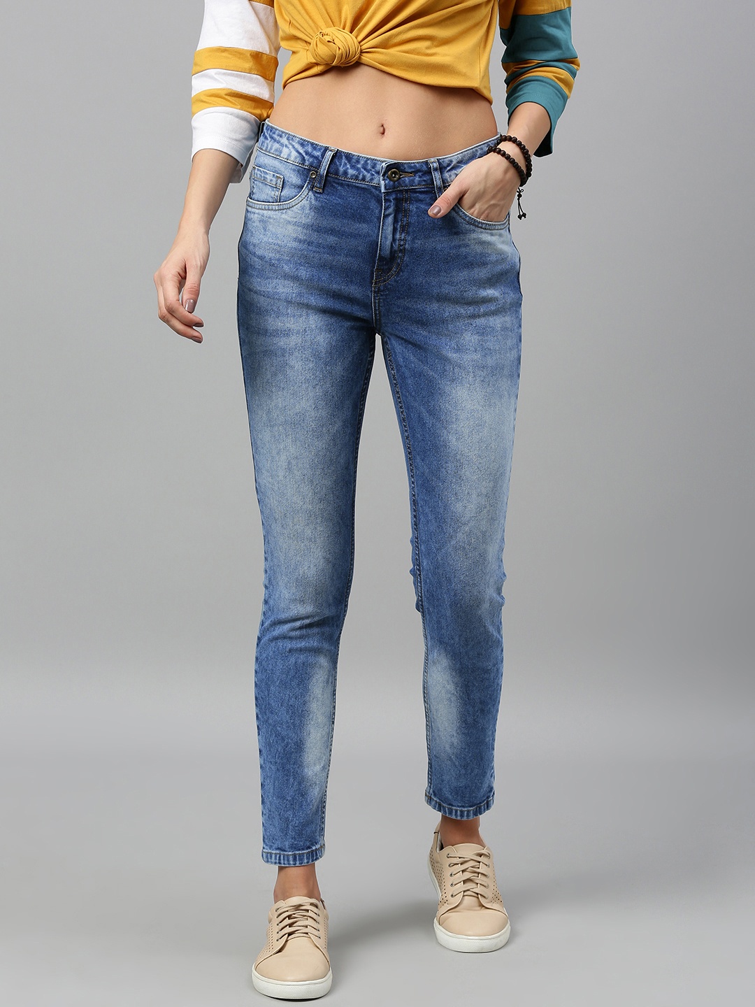 

Roadster Women Blue Skinny Fit Mid-Rise Clean Look Stretchable Cropped Jeans