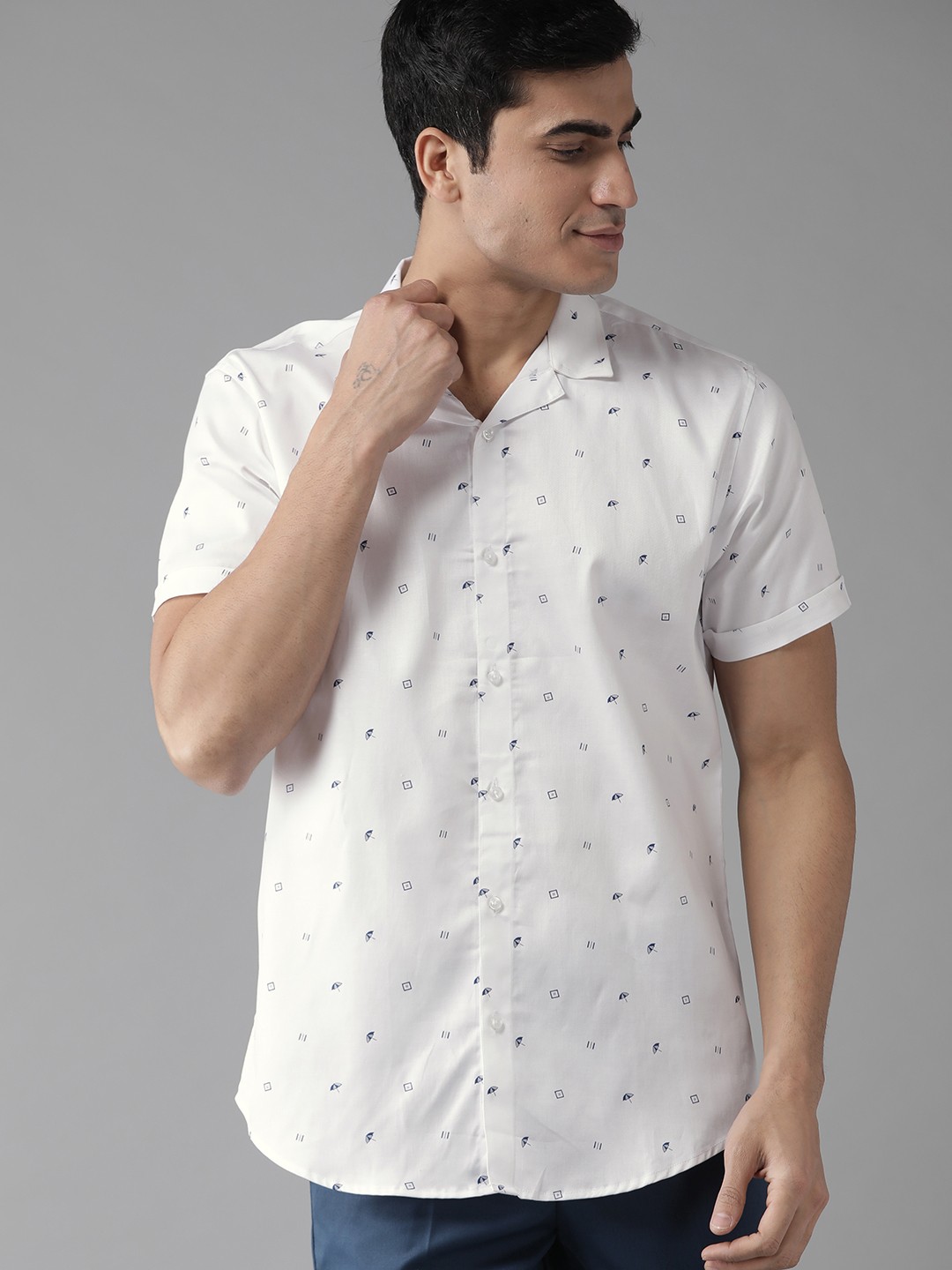

DENNISON Men White & Navy Blue Slim Fit Printed Casual Shirt