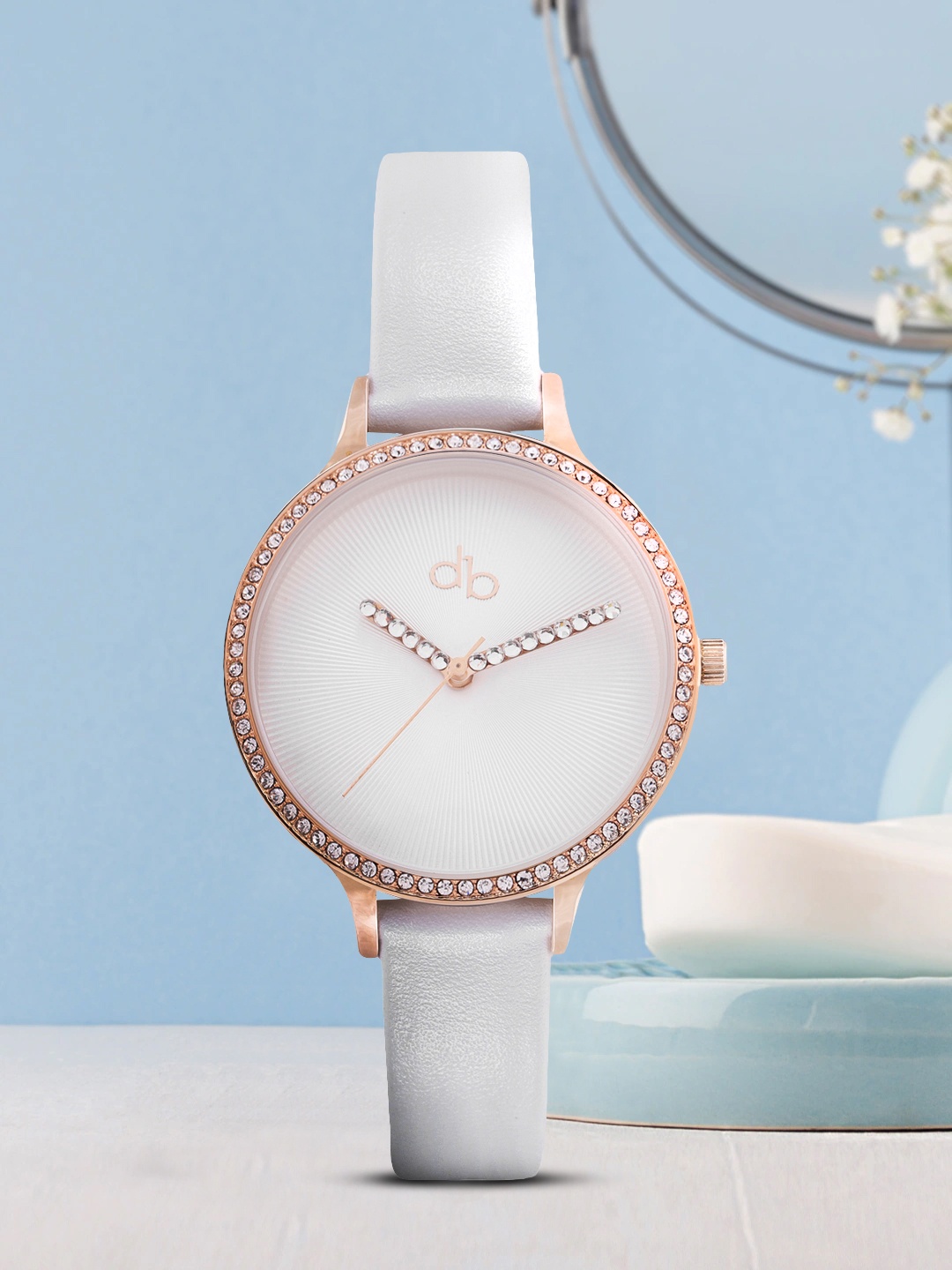 

DressBerry Women White Analogue Watch MFB-PN-CHR-S1919