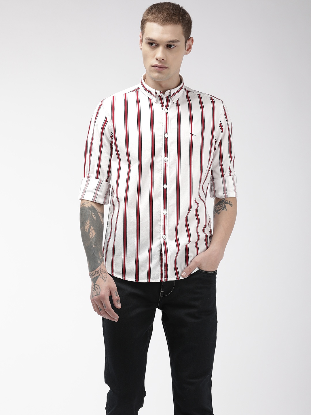

Flying Machine Men White & Red Regular Fit Striped Casual Shirt