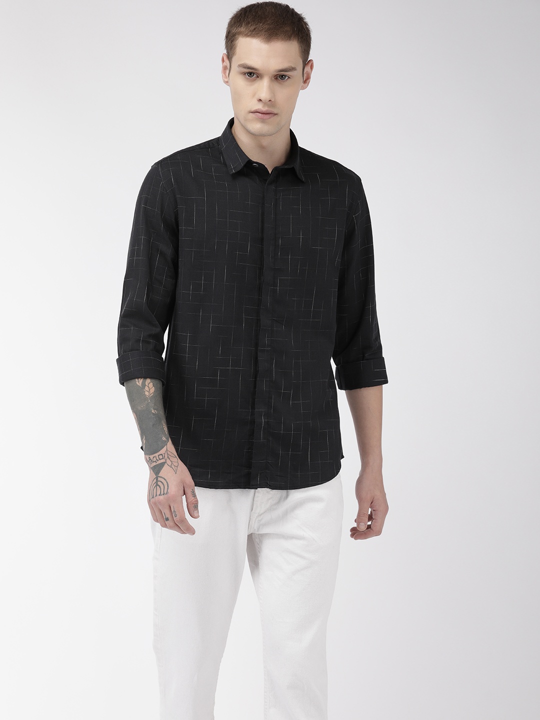 

Flying Machine Men Black & White Slim Fit Checked Casual Shirt