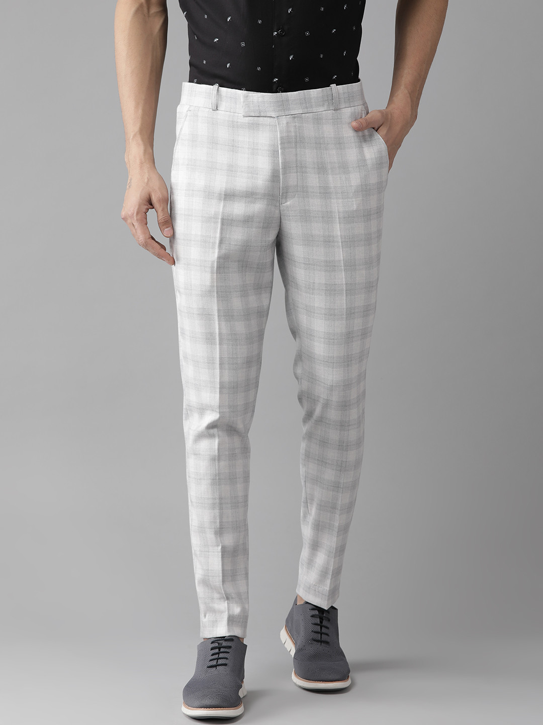 

DENNISON Men Off-White & Grey Smart Tapered Fit Checked Smart Casual Trousers