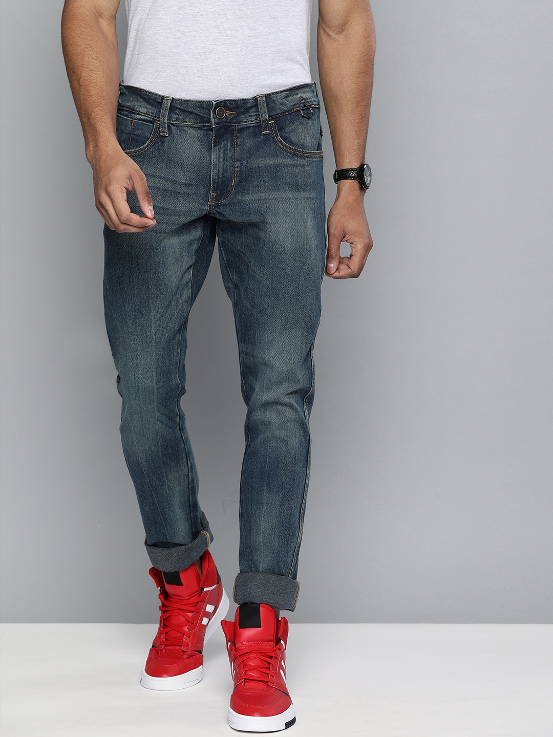 

Wrangler Men Blue Vegas Skinny Fit Low-Rise Clean Look Stretchable Jeans