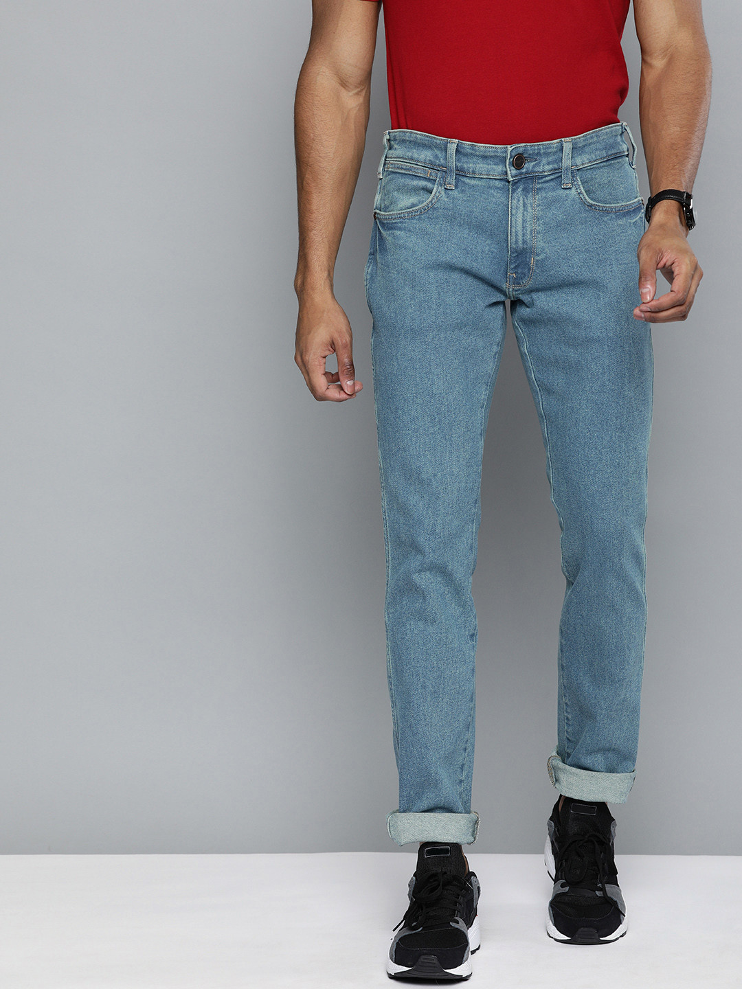 

Wrangler Men Blue Millard Regular Straight Fit Mid-Rise Clean Look Stretchable Jeans