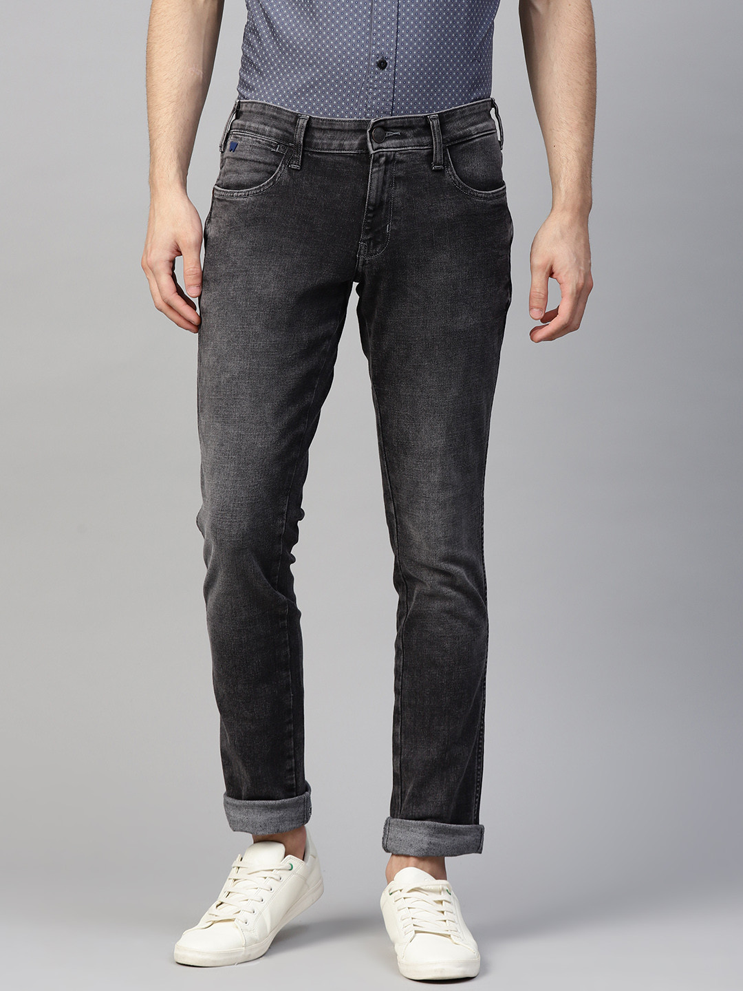 

Wrangler Men Charcoal Grey Slim Skanders Fit Low-Rise Clean Look Stretchable Jeans, Black