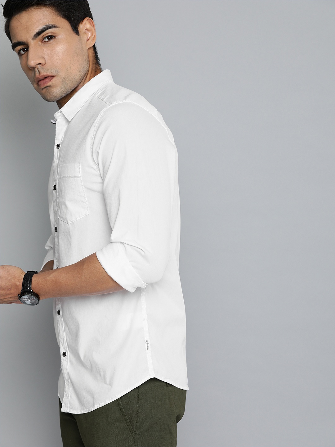 

Wrangler Men White Slim Fit Solid Casual Shirt