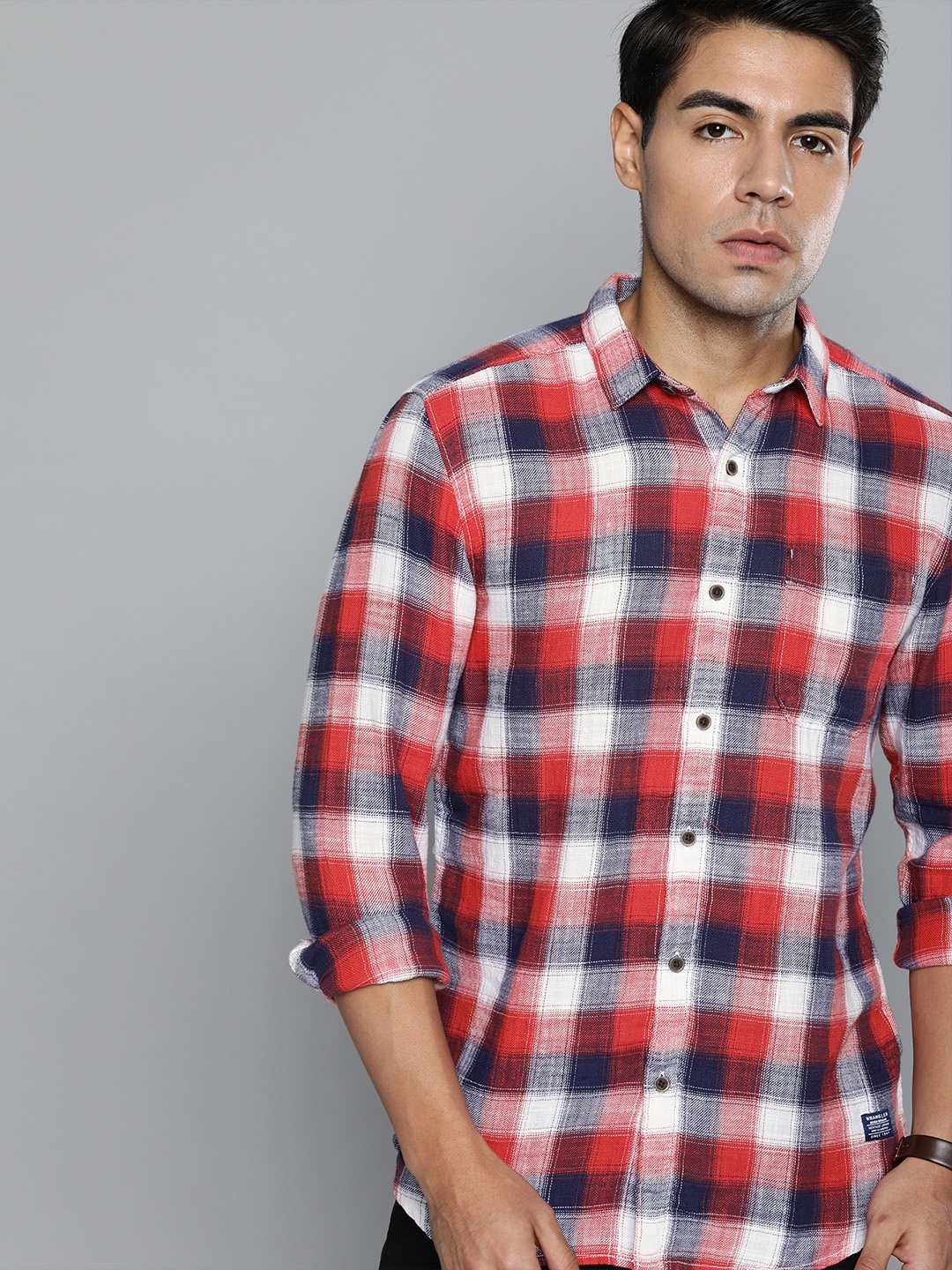 

Wrangler Men Navy Blue & Red Regular Fit Checked Casual Shirt