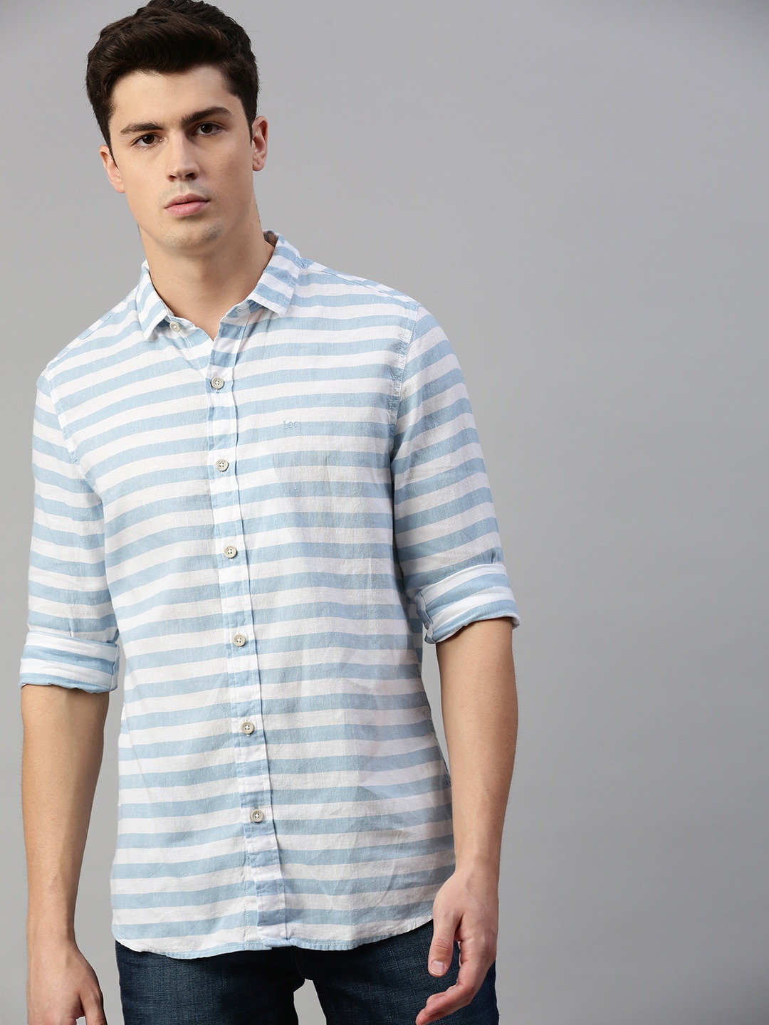 

Lee Men Blue & White Slim Fit Striped Casual Linen Shirt