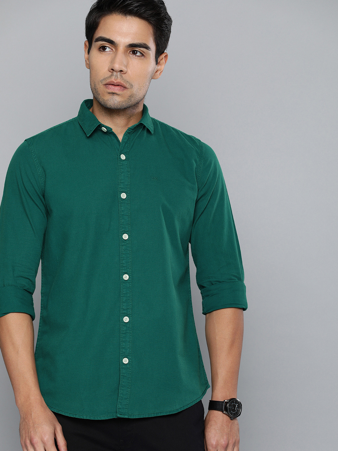 

Lee Men Green Slim Fit Solid Casual Shirt