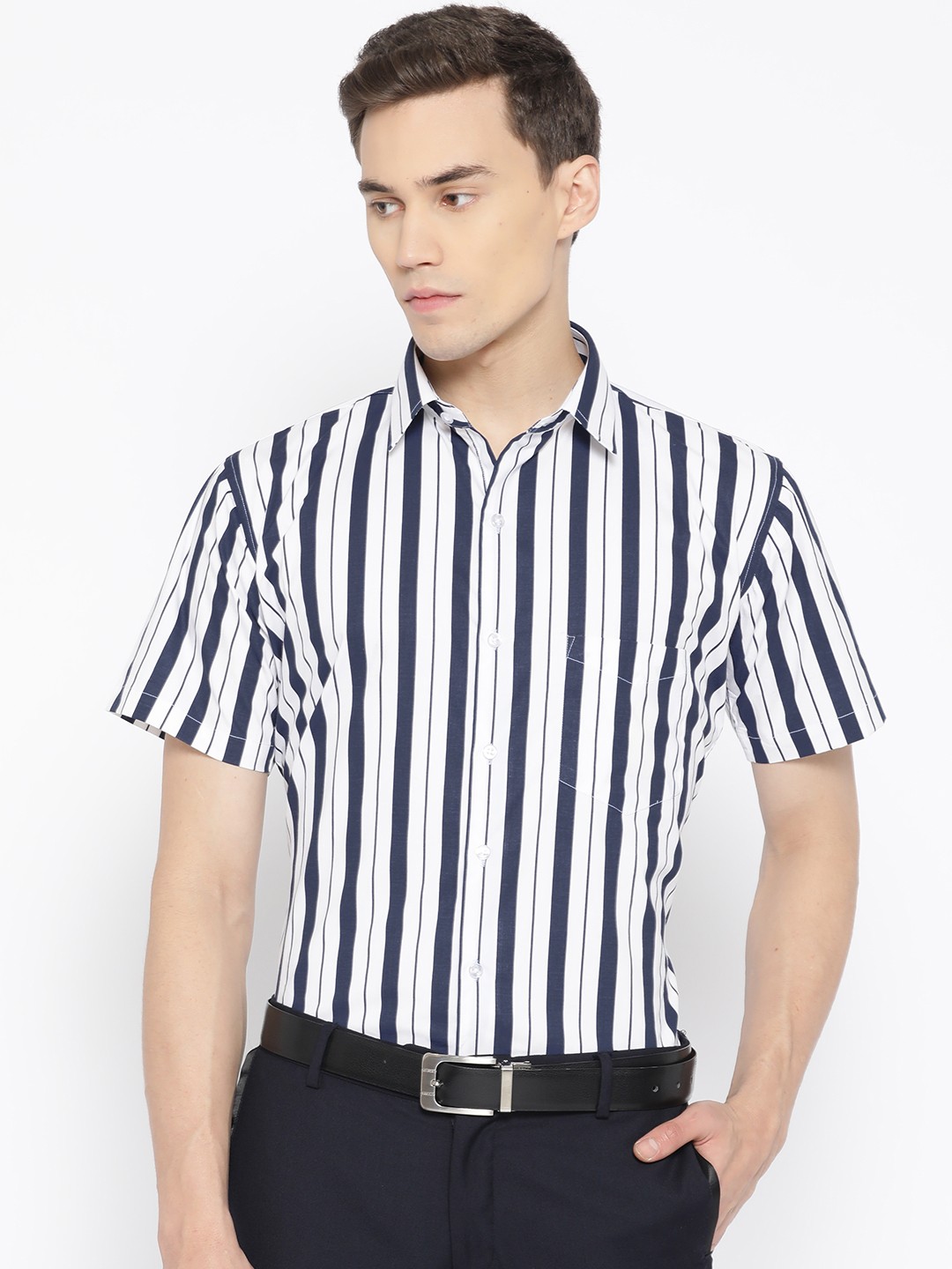 

Hancock Men White & Navy Blue Slim Fit Striped Formal Shirt