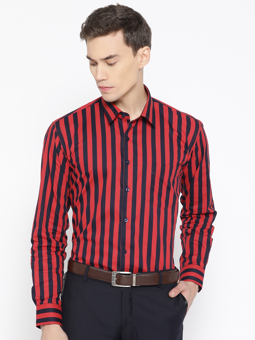 

Hancock Men Navy Blue & Red Slim Fit Striped Formal Shirt