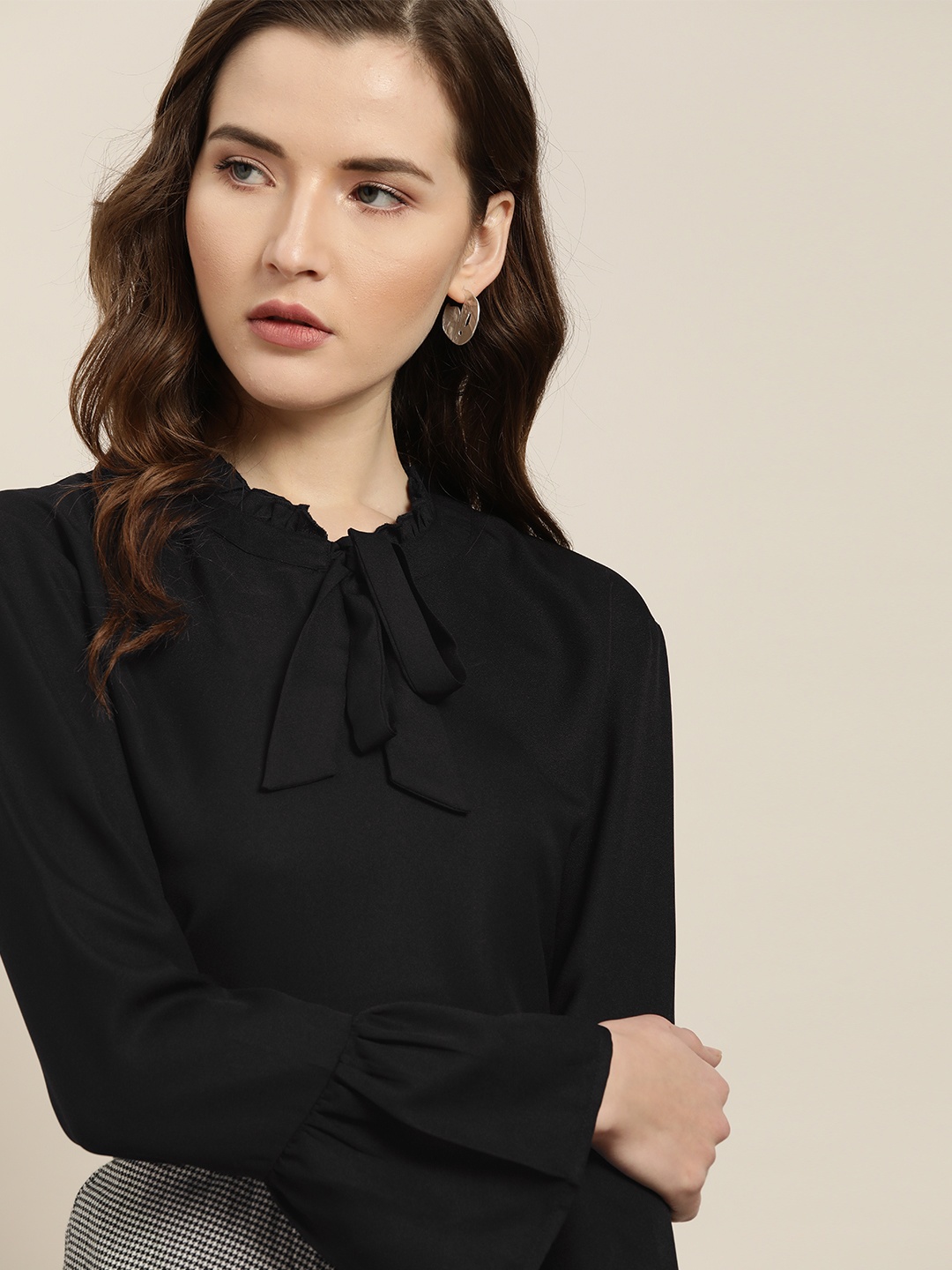 

her by invictus Women Black Solid Tie-Up Neck Top