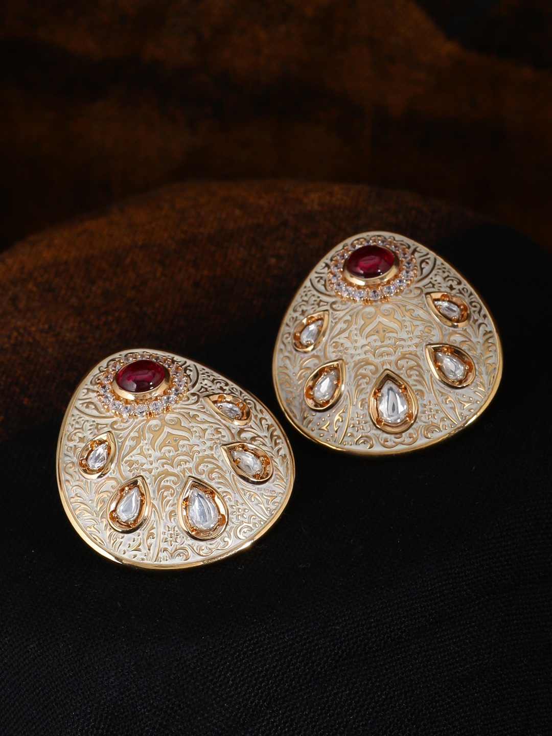 

Tistabene White & Red Enamelled Oval Studs