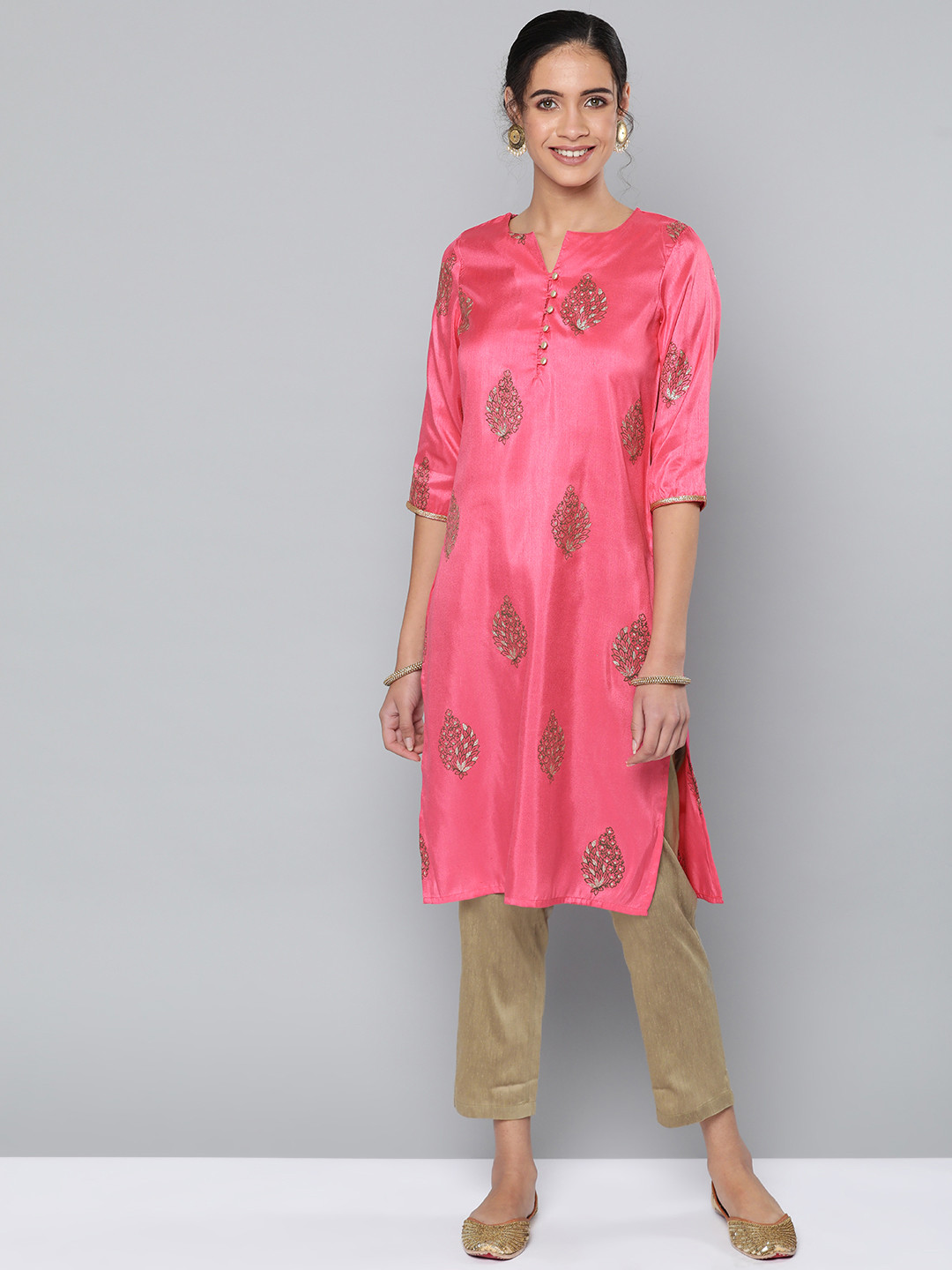 

STREET 9 Women Pink & Beige Foil Print Kurta with Trousers