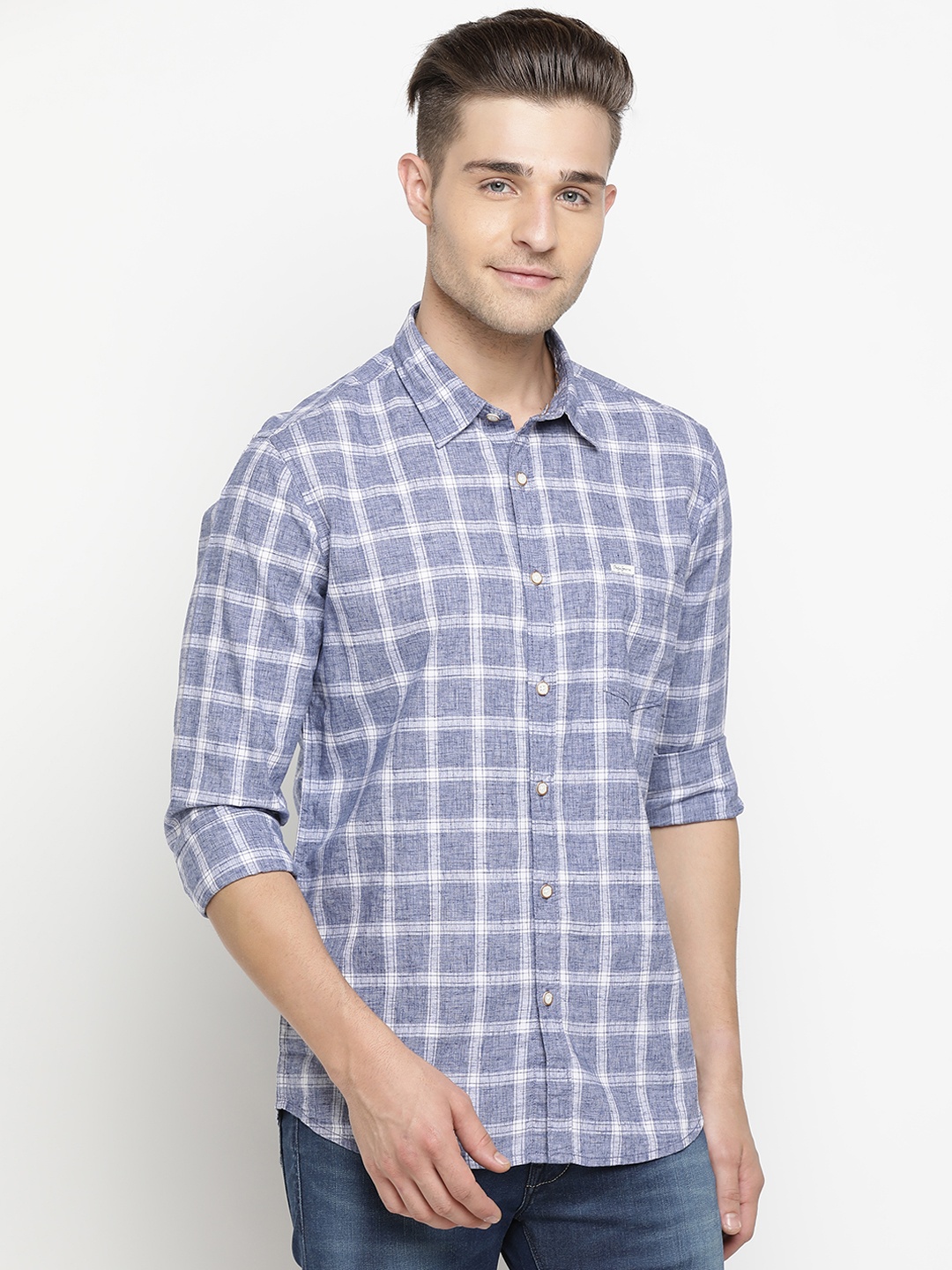 

Pepe Jeans Men Navy Blue & White Regular Fit Checked Casual Shirt
