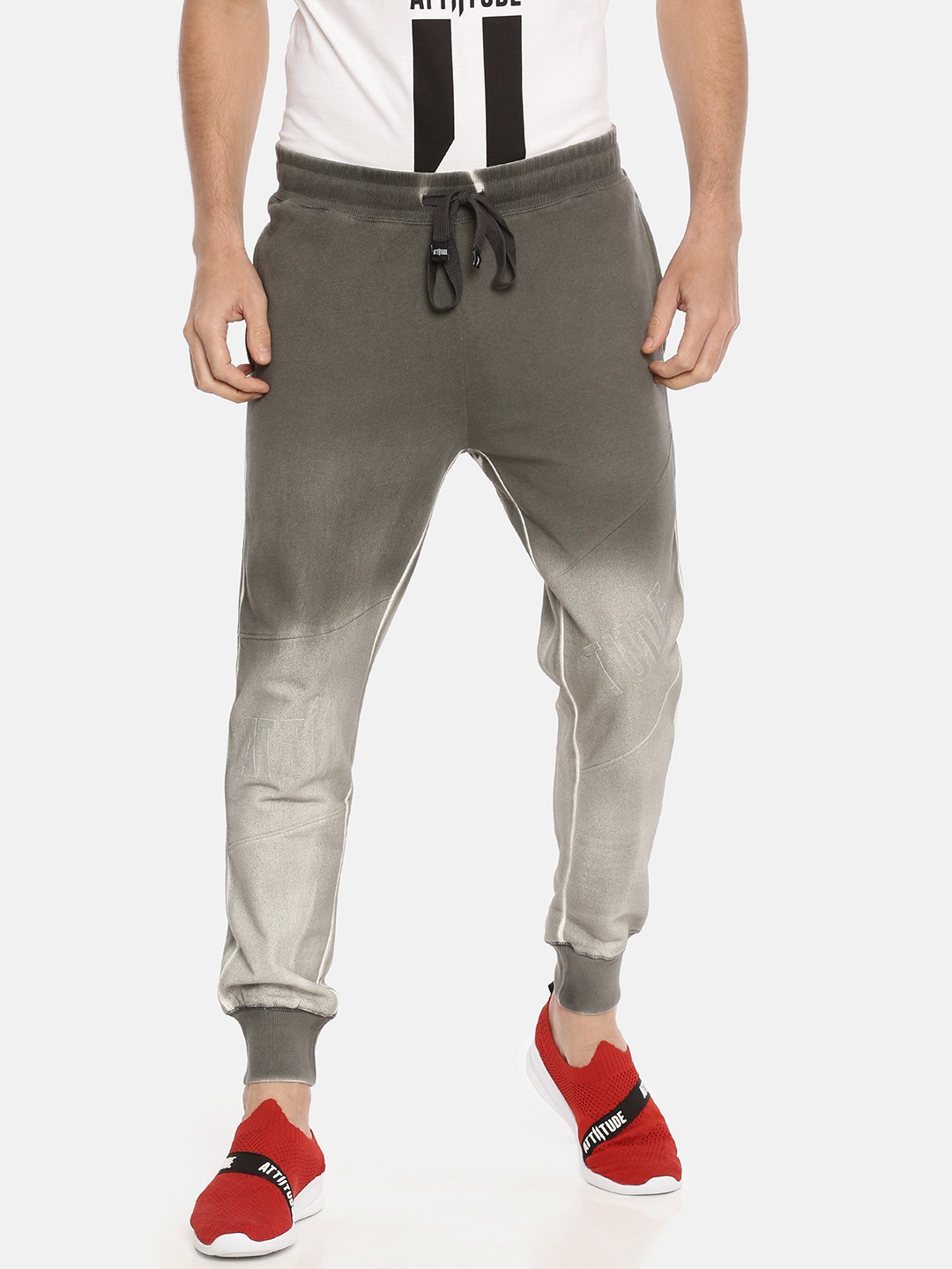 

ATTIITUDE Men Grey & Silver Colourblocked Slim Fit Jogger