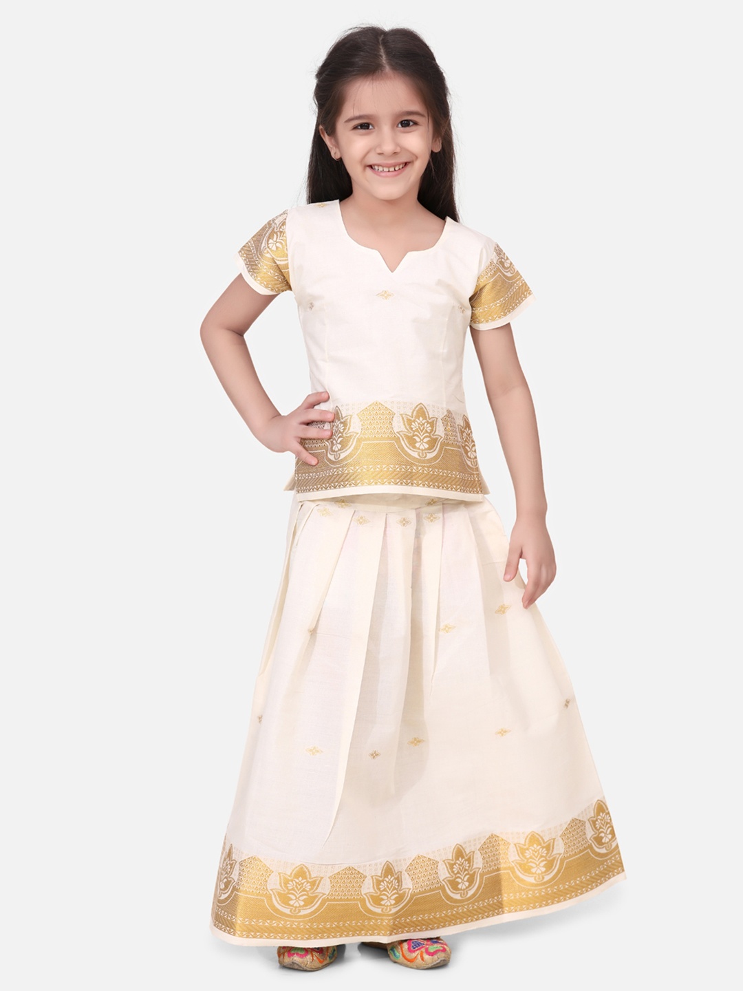 

BownBee White & Gold-Coloured Ready to Wear Pattu Pavadai