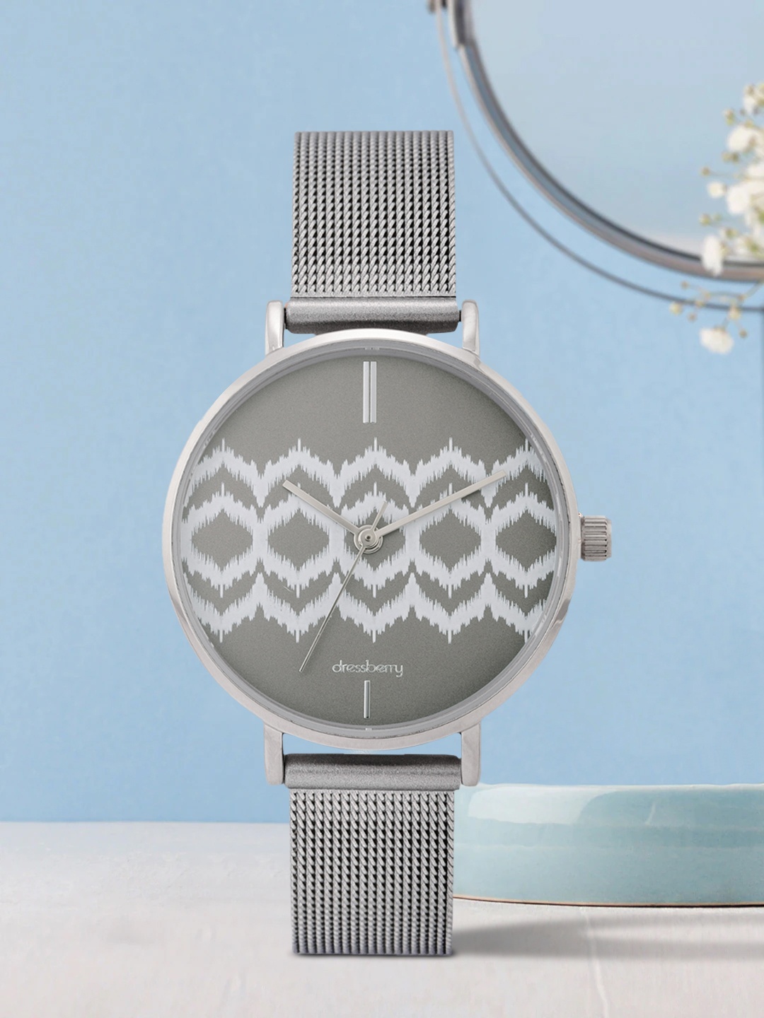 

DressBerry Women Grey Analogue Watch MFB-PN-PF-DK2582O