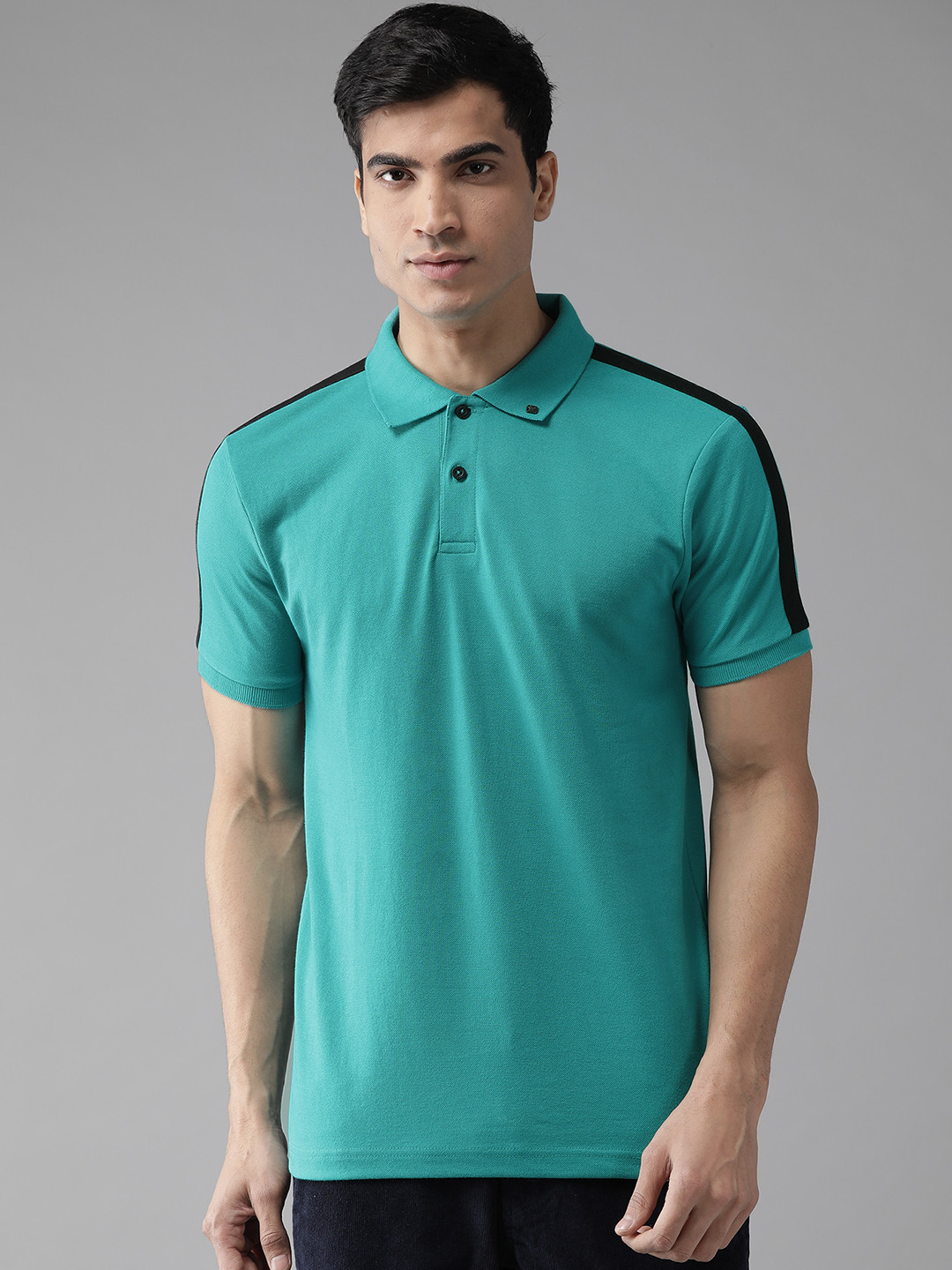 

Hubberholme Men Green Solid Polo Collar T-shirt