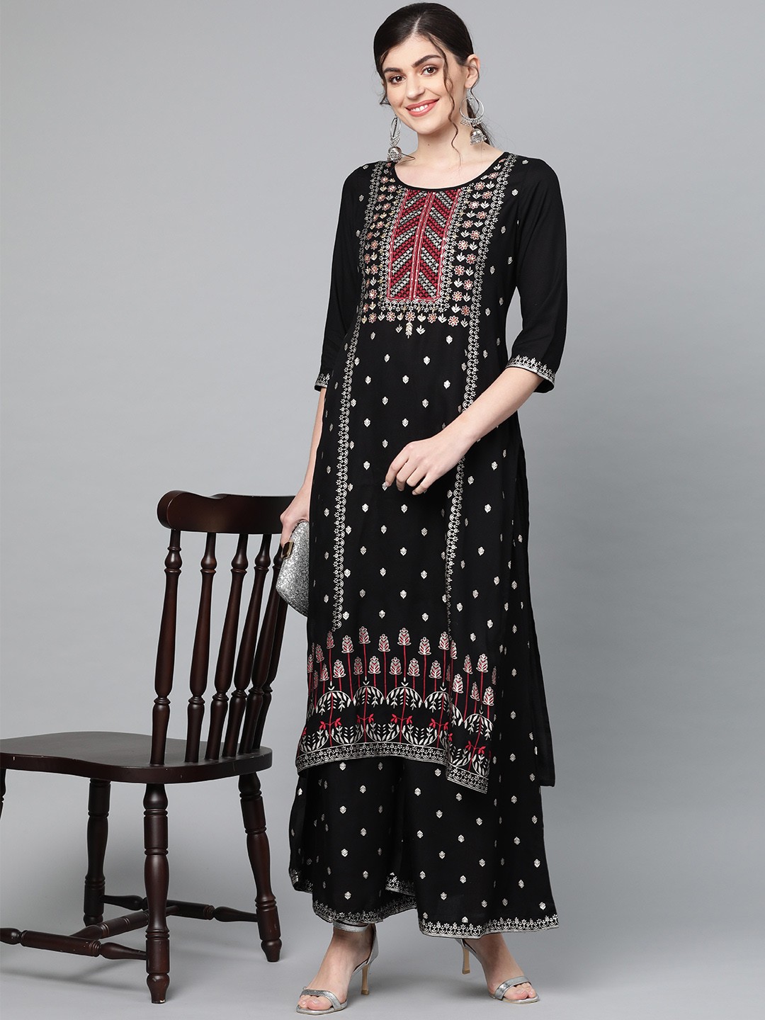 

Ishin Embellished Floral Printed Kurta with Palazzos, Black