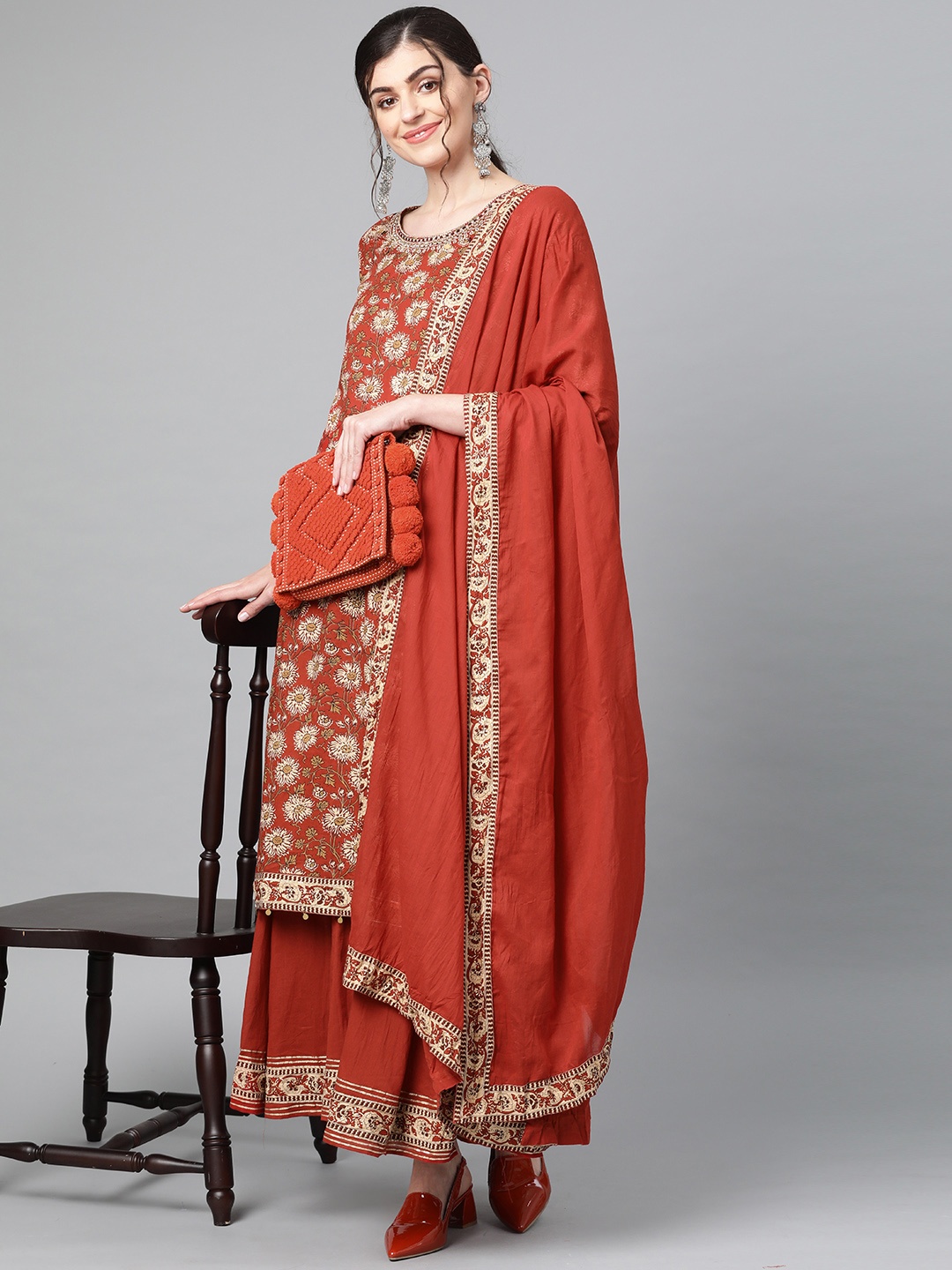 

Ishin Women Rust Red & Beige Kalamkari Printed Kurta with Palazzos & Dupatta