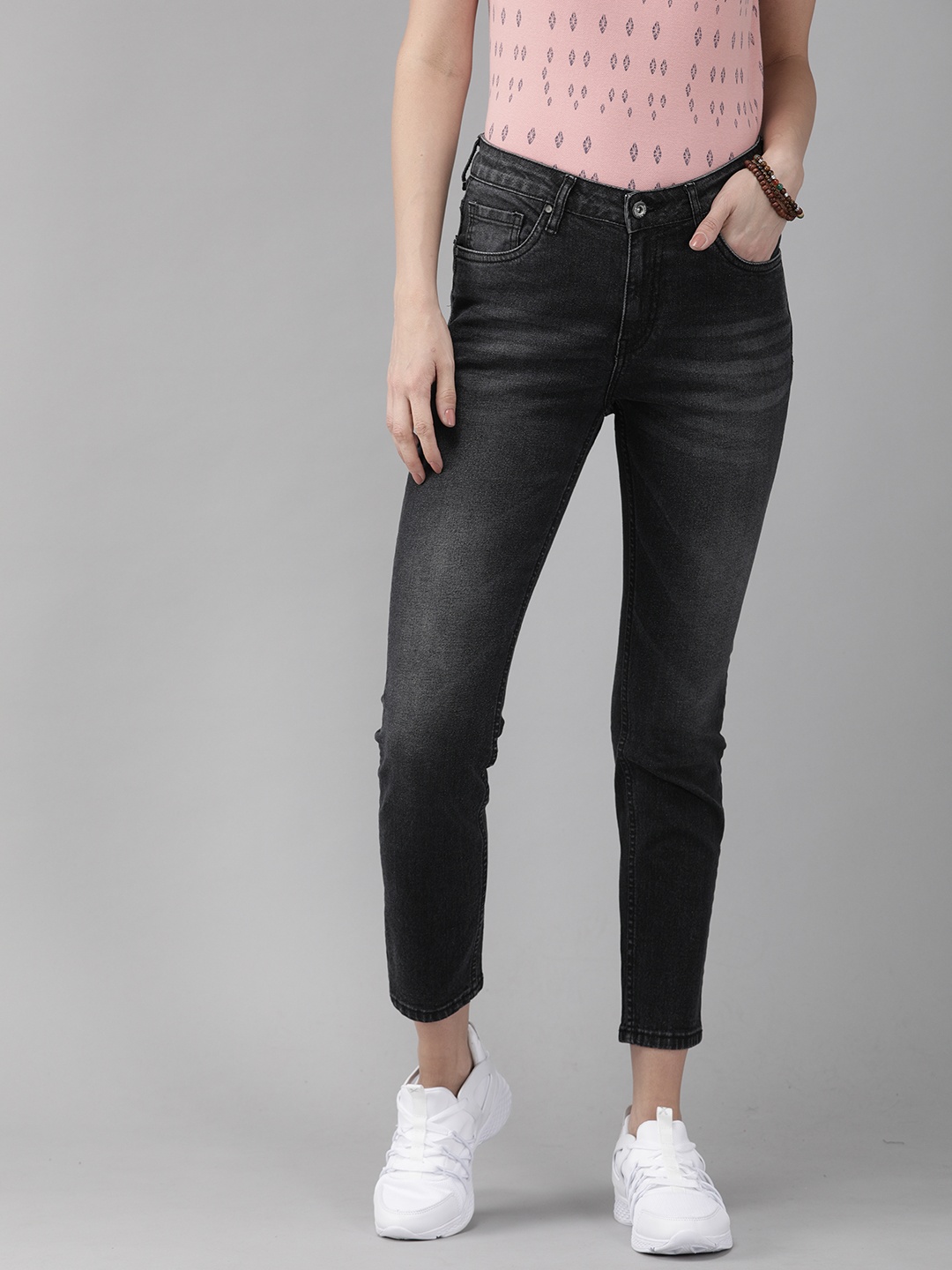 

Roadster Women Black Skinny Fit Mid-Rise Clean Look Stretchable Jeans