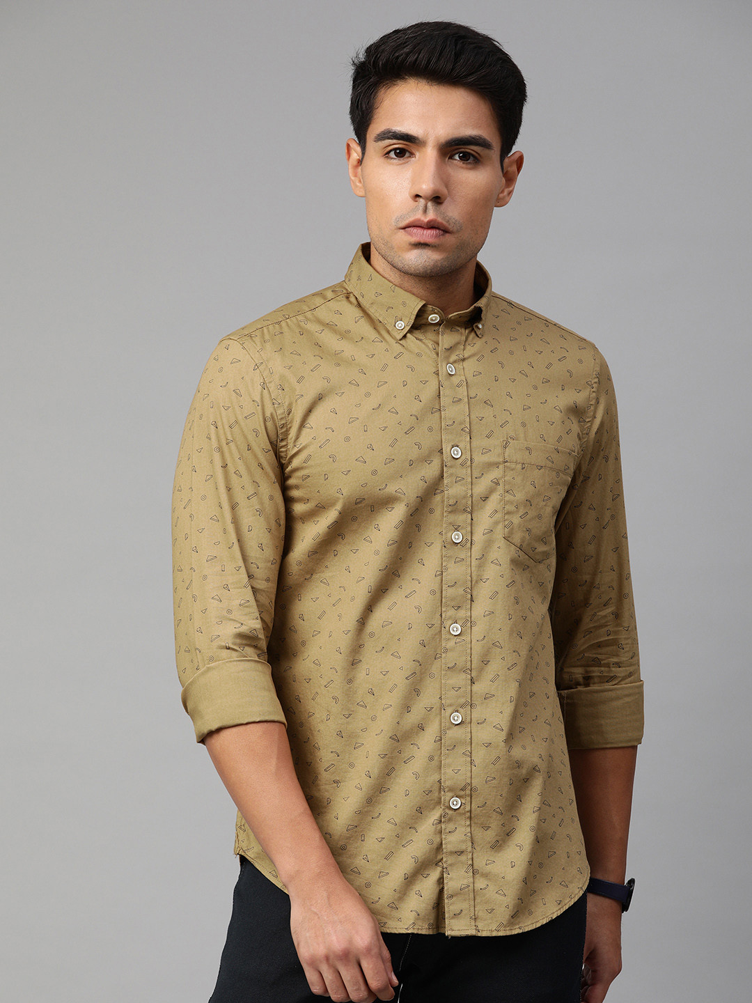 

Peter England Men Khaki & Black Slim Fit Printed Casual Shirt