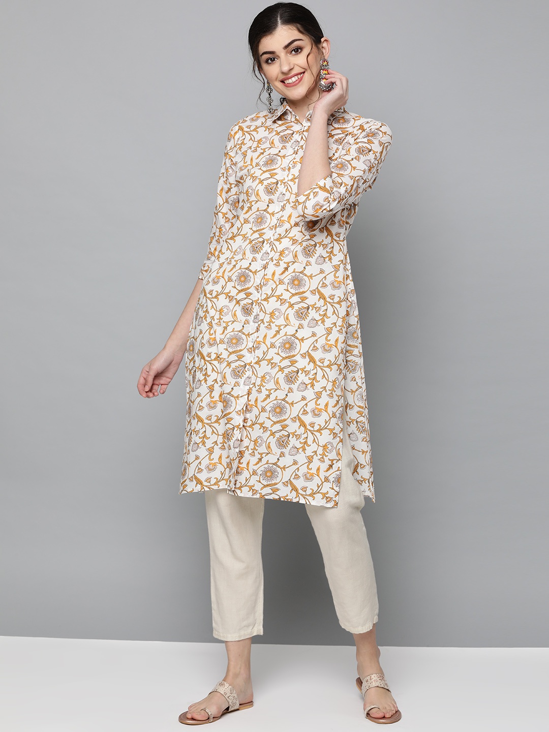 

HERE&NOW Women White & Mustard Yellow Printed Straight Kurta