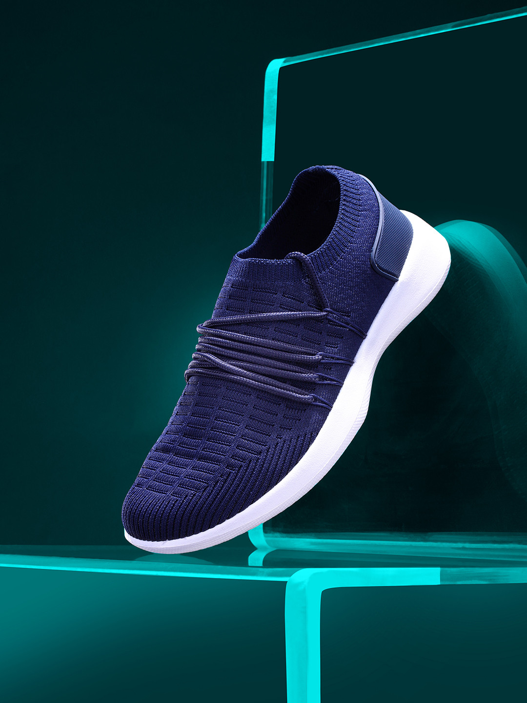 

HRX by Hrithik Roshan Women Navy Blue Flowlite Athleisure Shoe
