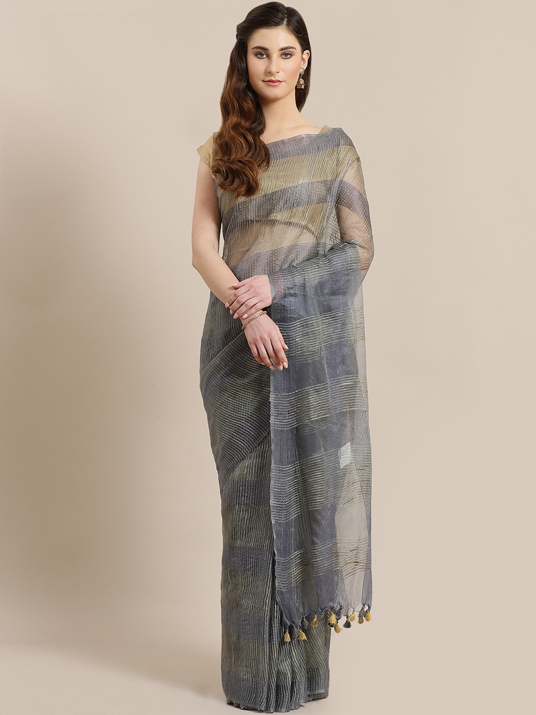 

Kalakari India Charcoal Grey & Beige Self-Checked Handwoven Saree