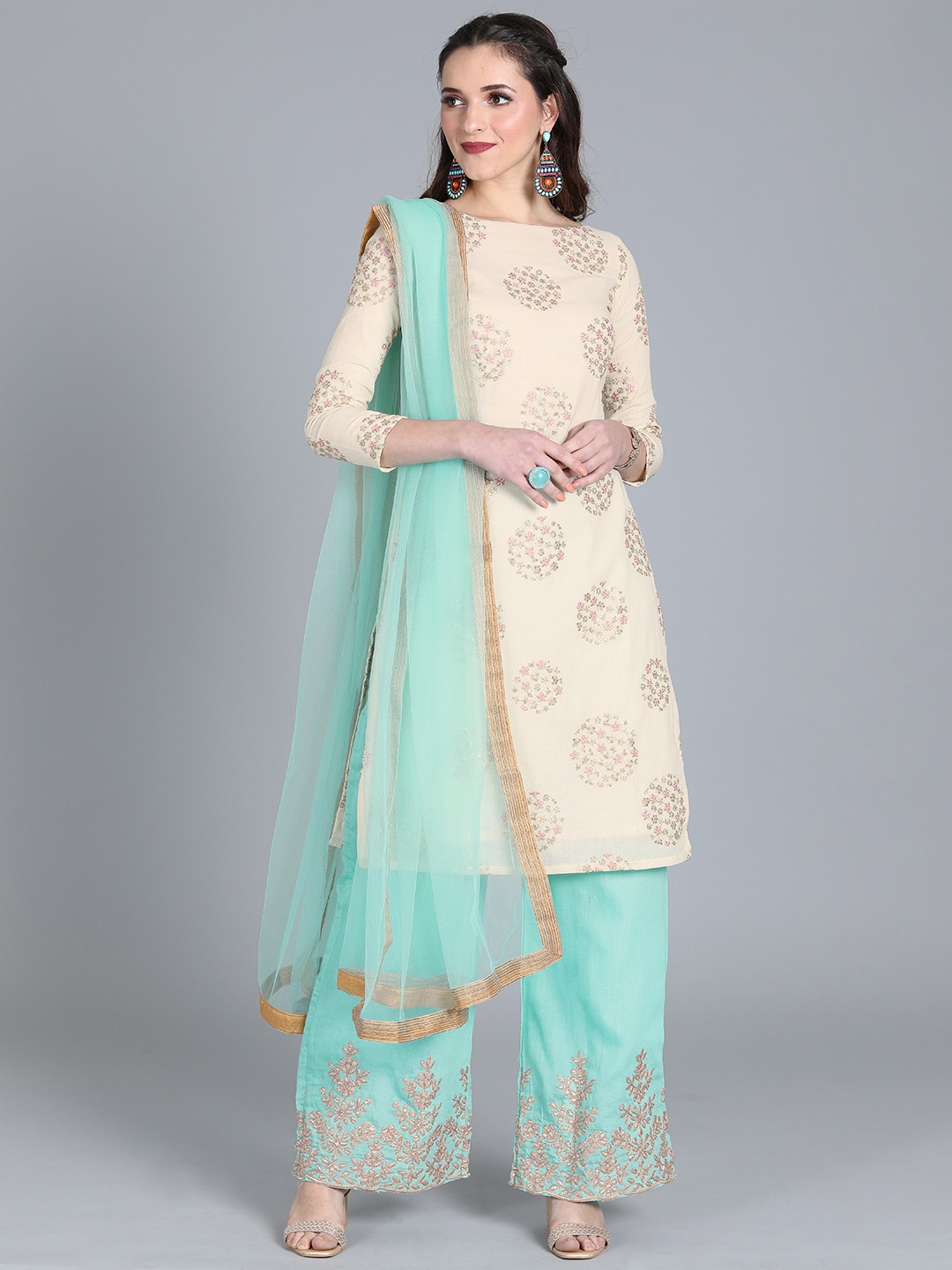 

Ethnovog Women Off-White Blue Made To Measure Embroidered Kurta Set