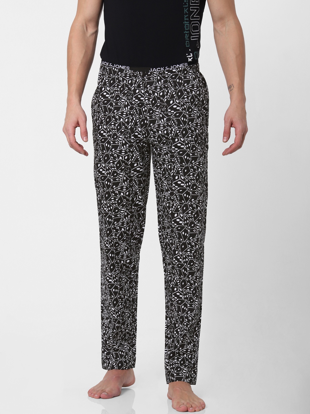 

Jack & Jones Men White & Black Printed Lounge Pants 2115328001