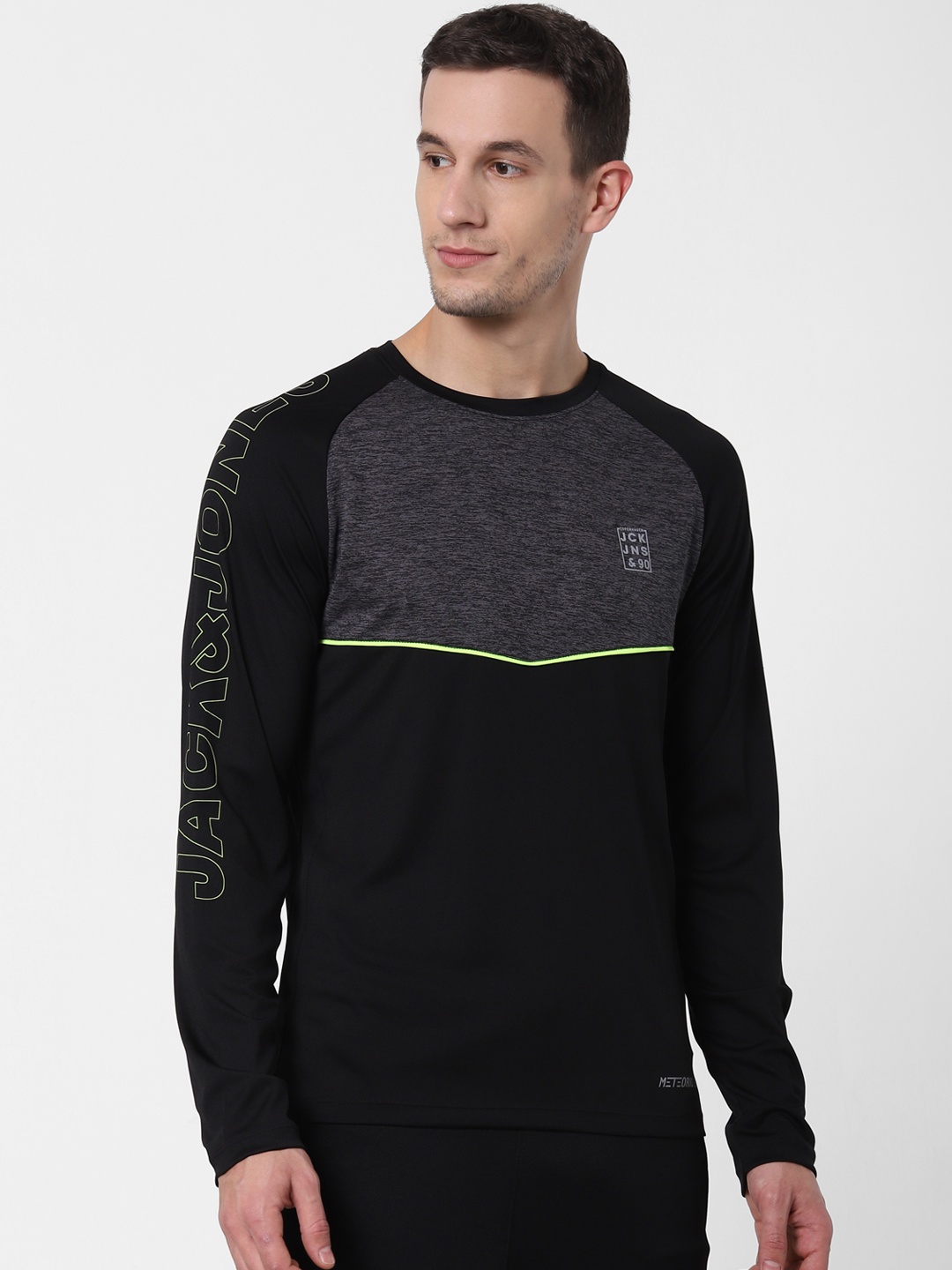 

Jack & Jones Men Black & Grey Colourblocked Meteoric Dry Round Neck Lounge T-shirt