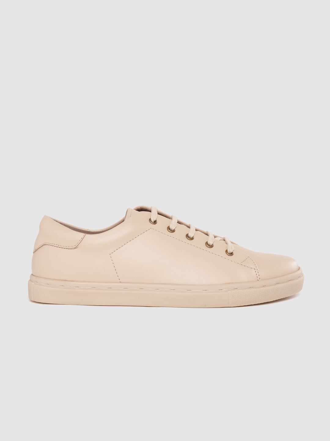 

Roadster Men Beige Solid Sneakers