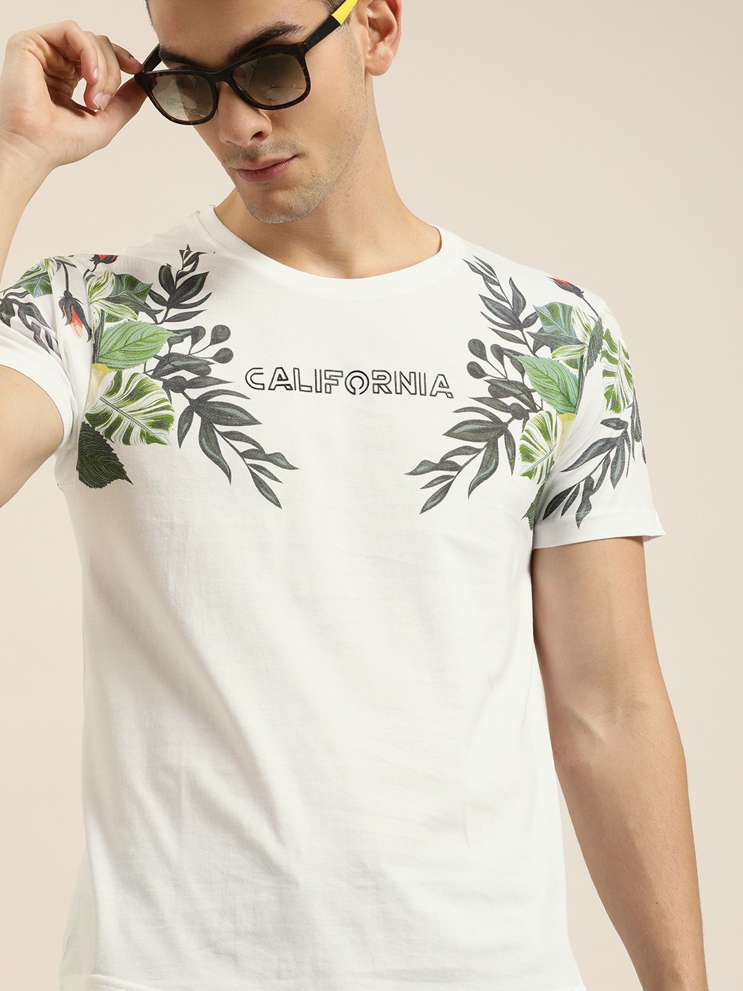 

Moda Rapido Men White Printed Round Neck Pure Cotton T-shirt