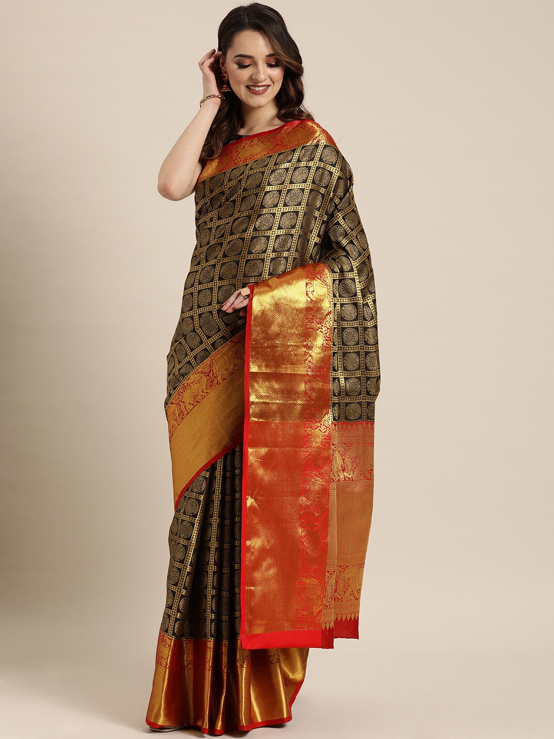 

VASTRANAND Black & Gold-Toned Silk Blend Woven Design Kanjeevaram Saree