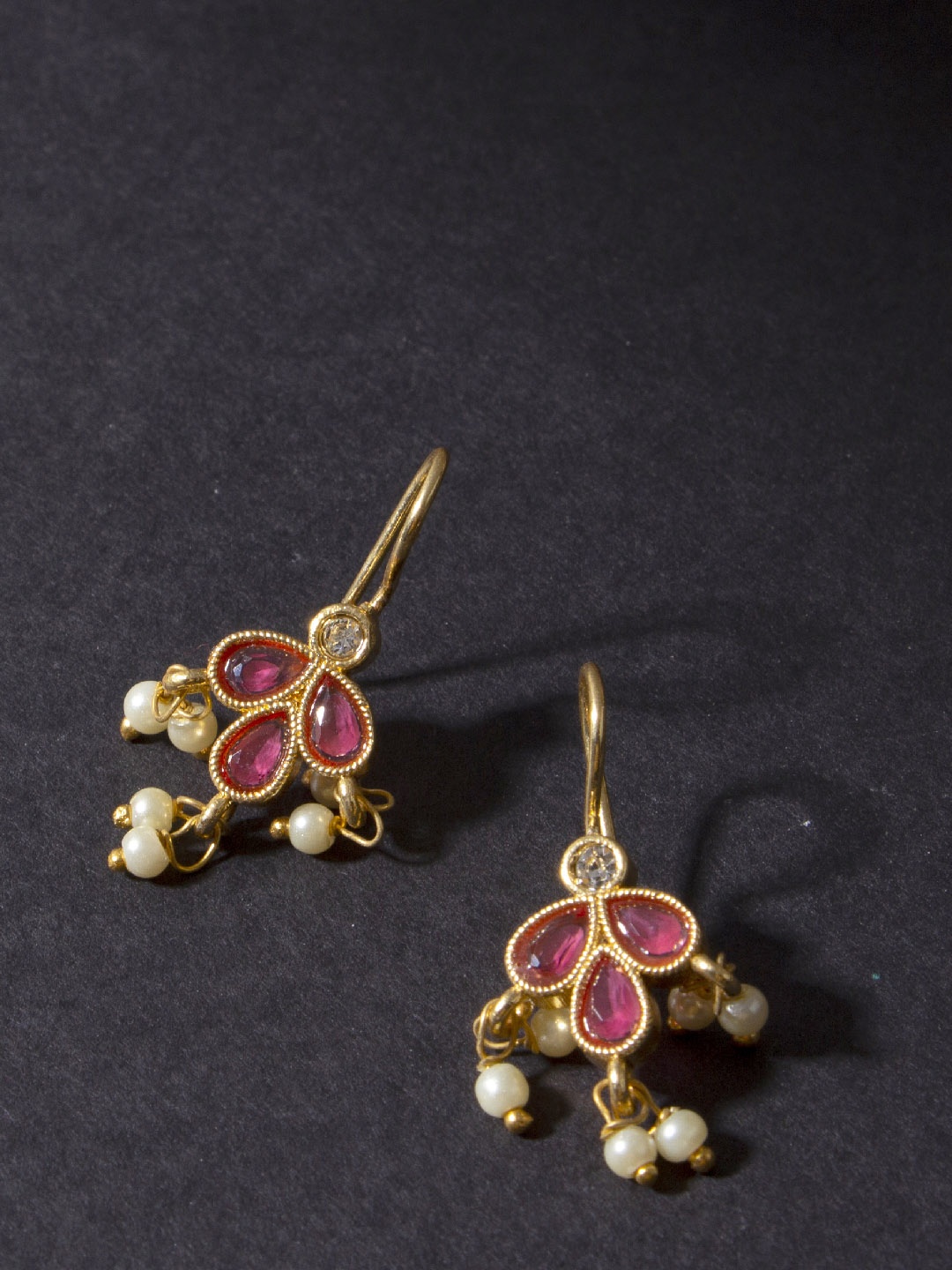 

AccessHer Pink & Gold-Plated Classic Ear Cuff